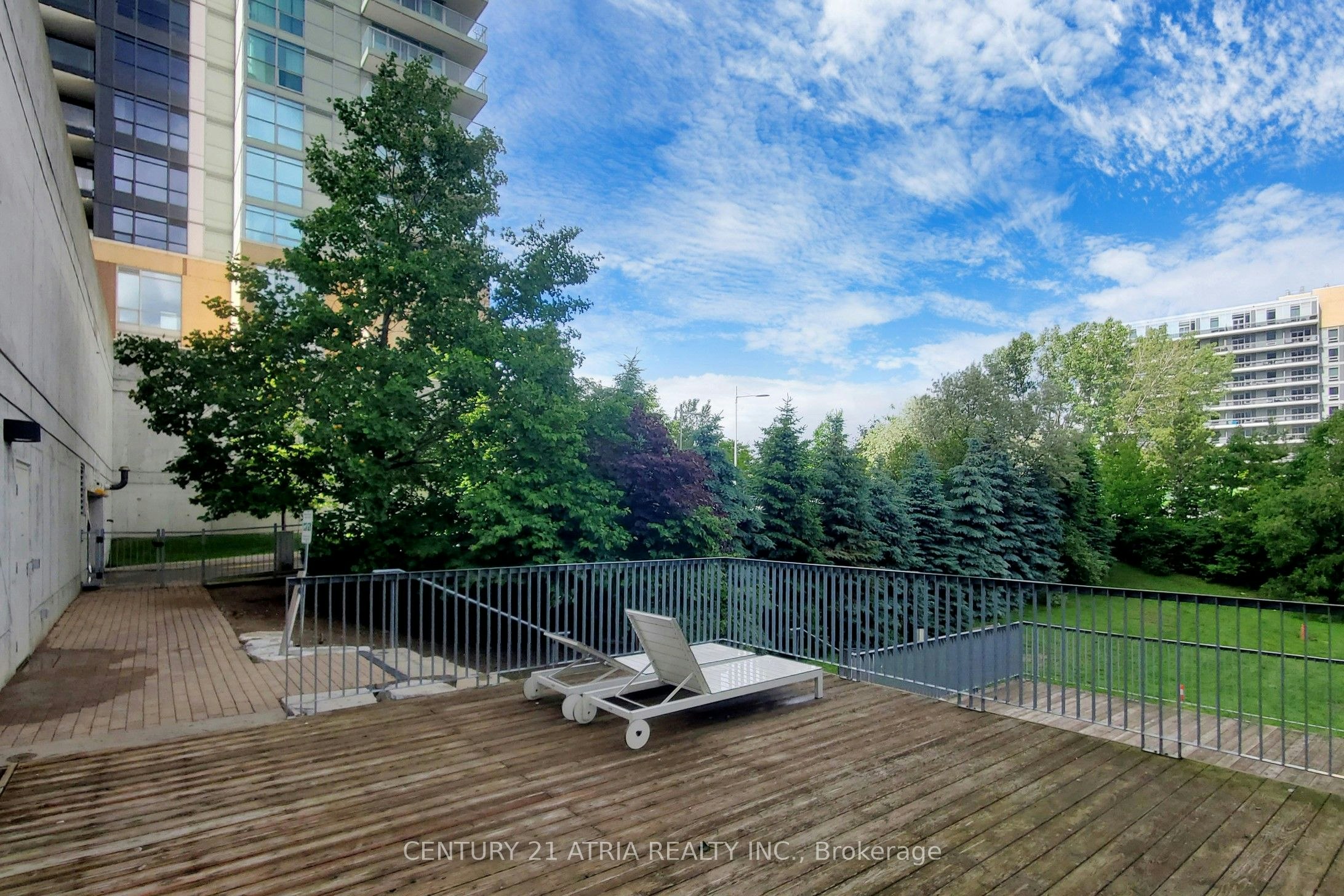 310-19 Singer Court, Toronto, ON, M2K 0B2 - 32