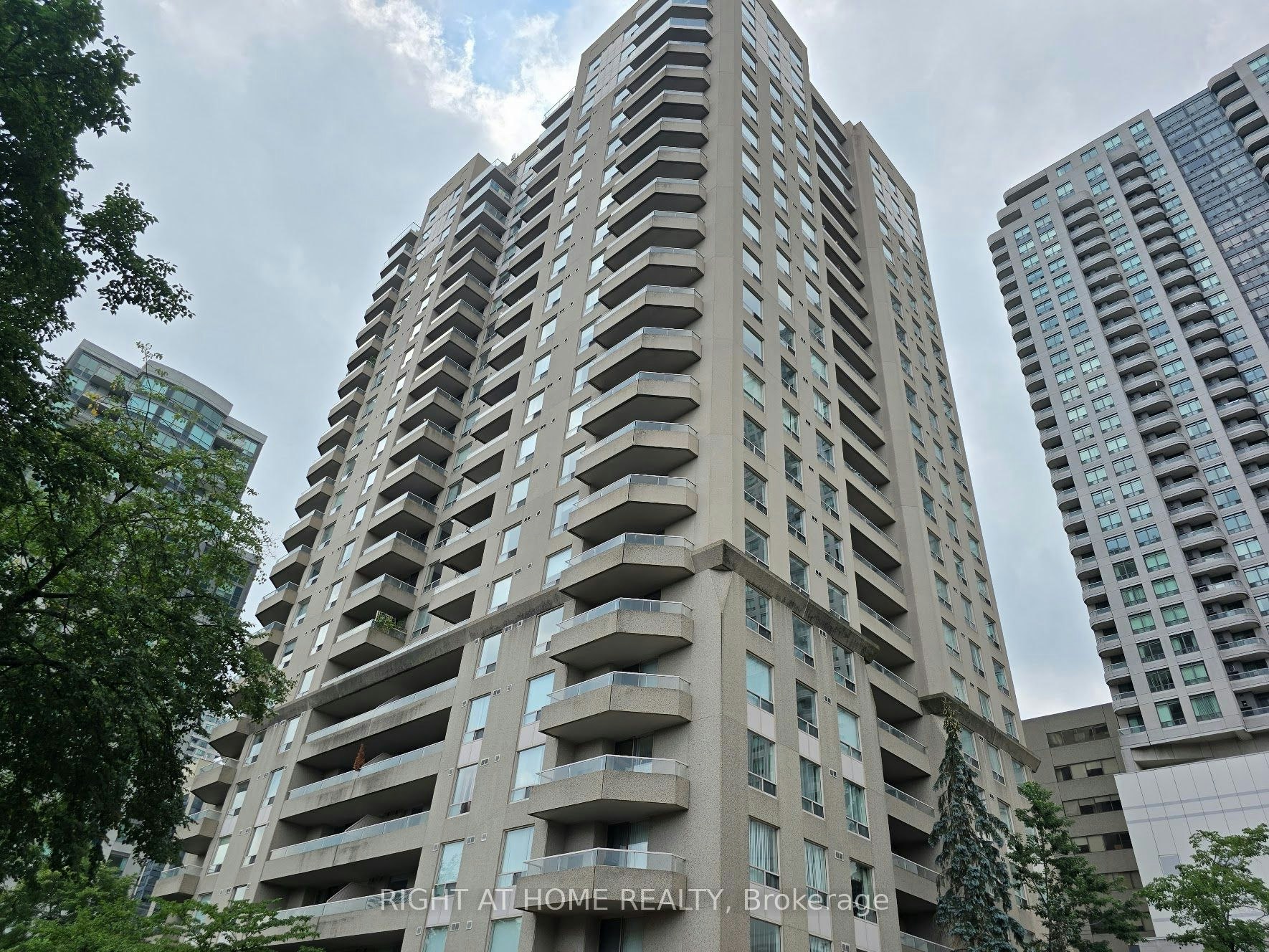 1705-18 Hillcrest Avenue, Toronto, ON, M2N 6T5