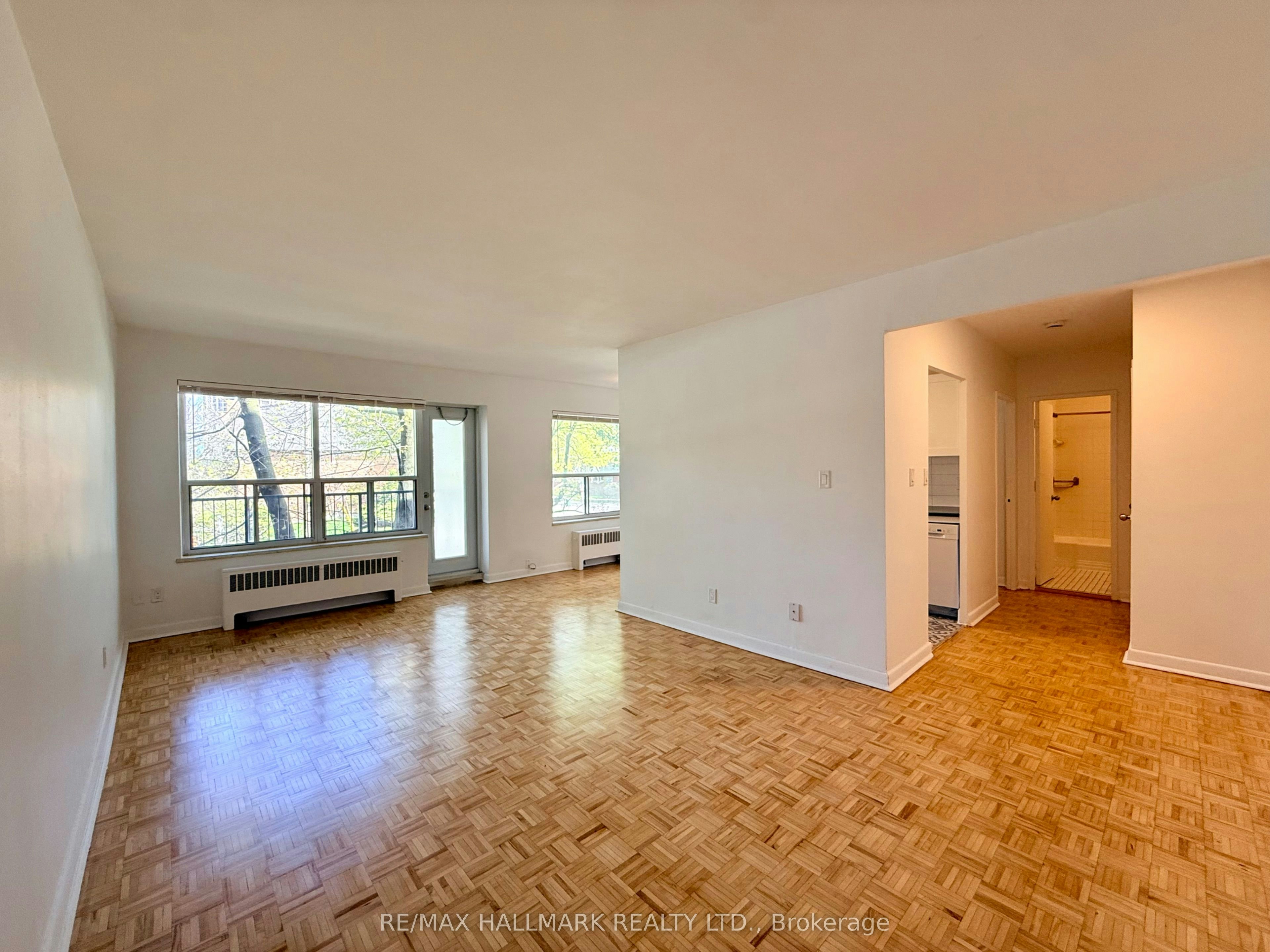 208-30 Upper Canada Drive, Toronto, ON, M2P 1S1 - 2