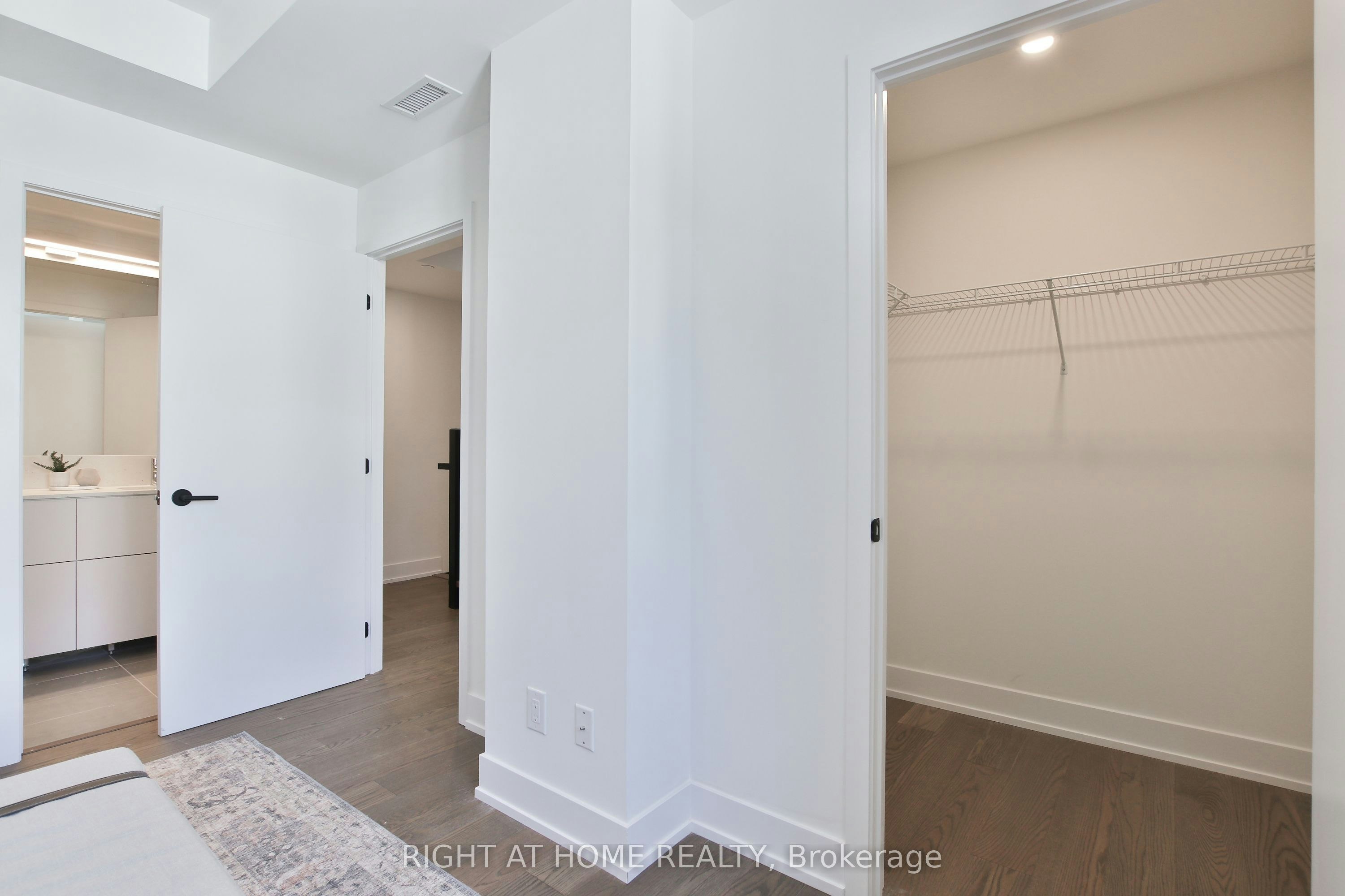 09-55 Nicholas Avenue, Toronto, ON, M5A 0M9 - 14