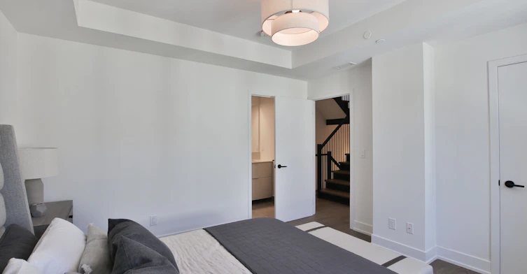 09-55 Nicholas Avenue, Toronto, ON, M5A 0M9 - 13