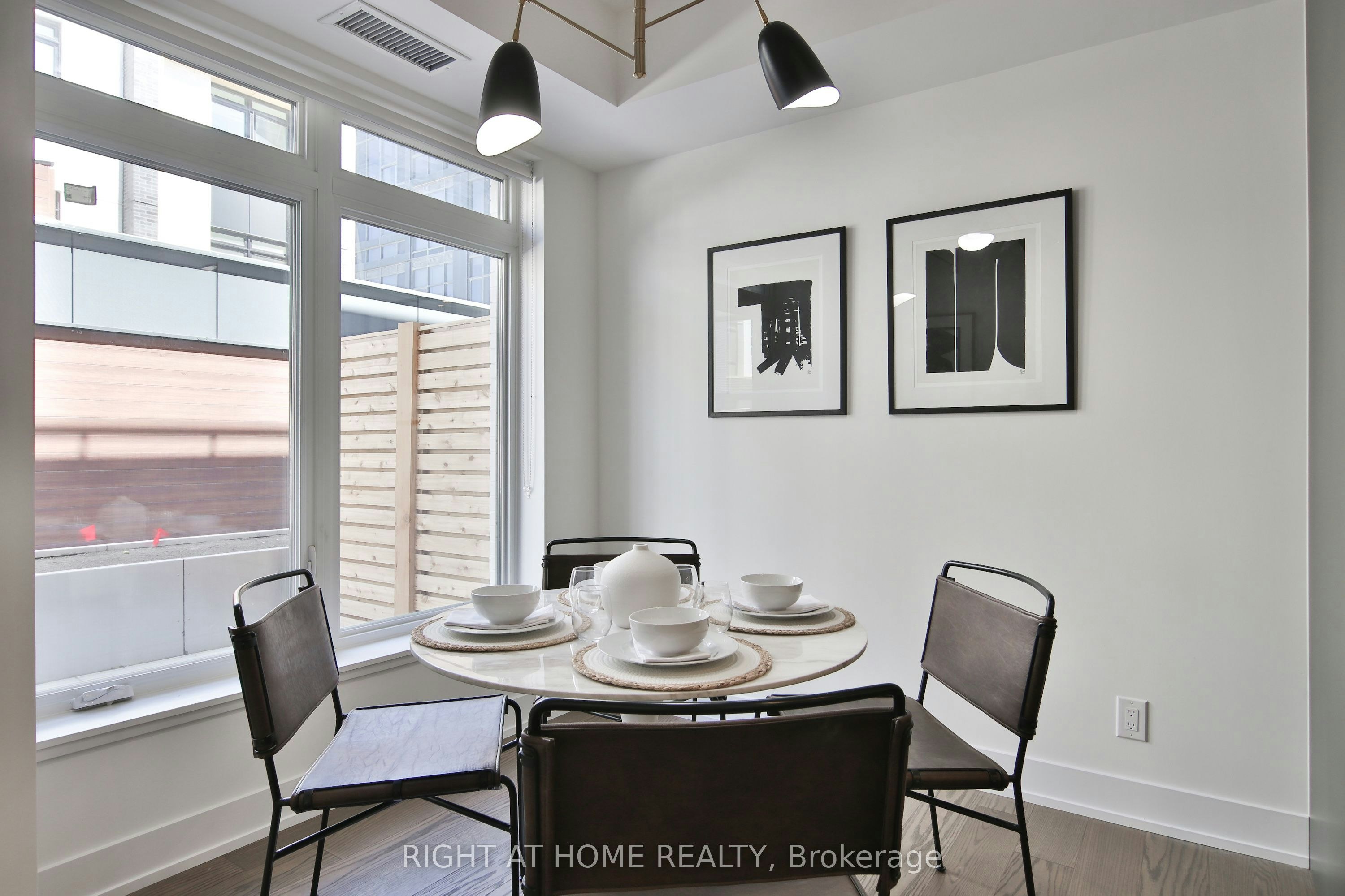 09-55 Nicholas Avenue, Toronto, ON, M5A 0M9 - 7