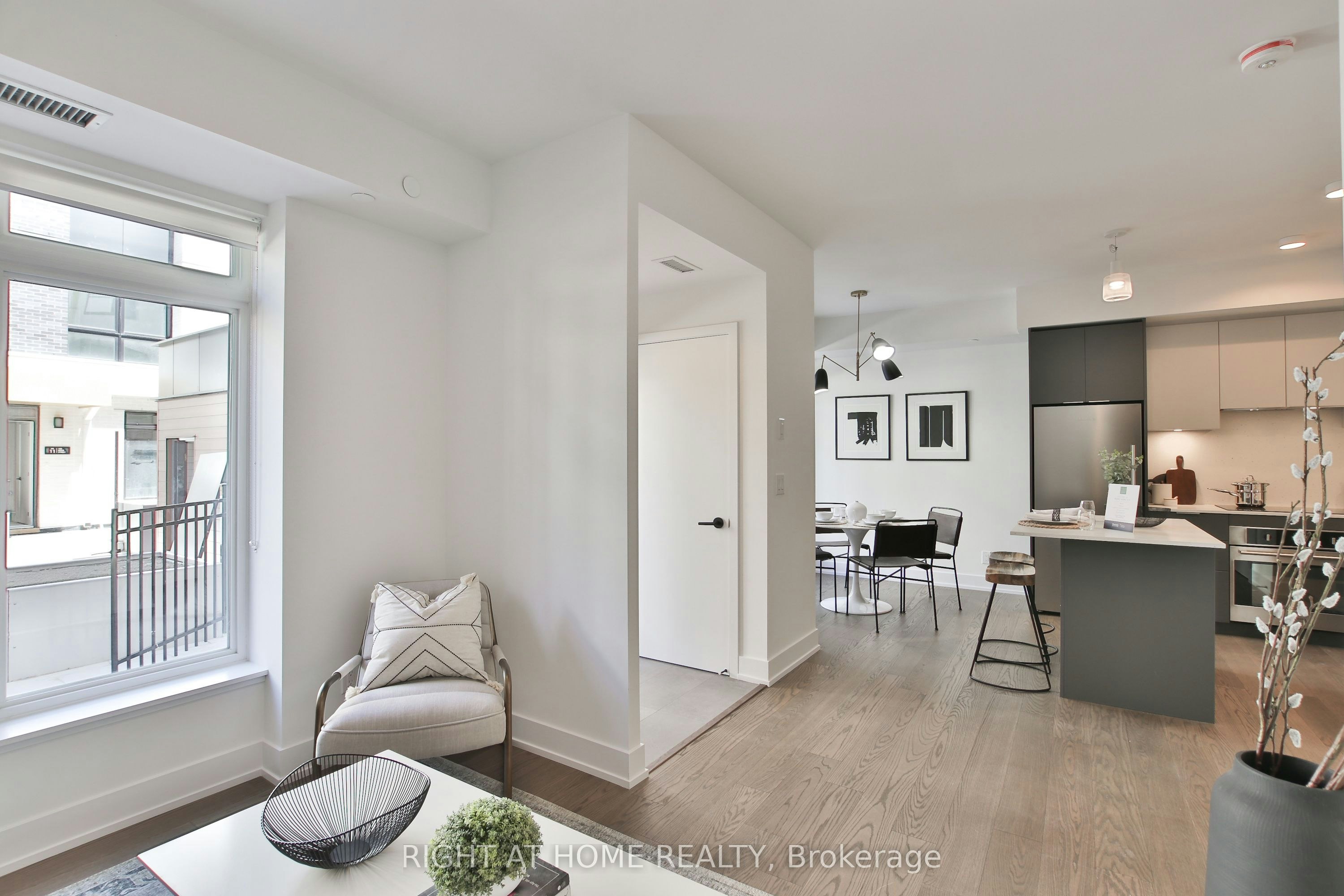09-55 Nicholas Avenue, Toronto, ON, M5A 0M9 - 6