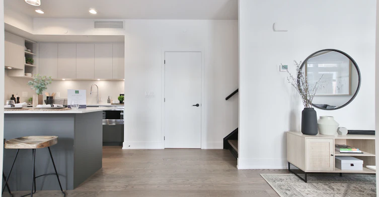 09-55 Nicholas Avenue, Toronto, ON, M5A 0M9 - 3