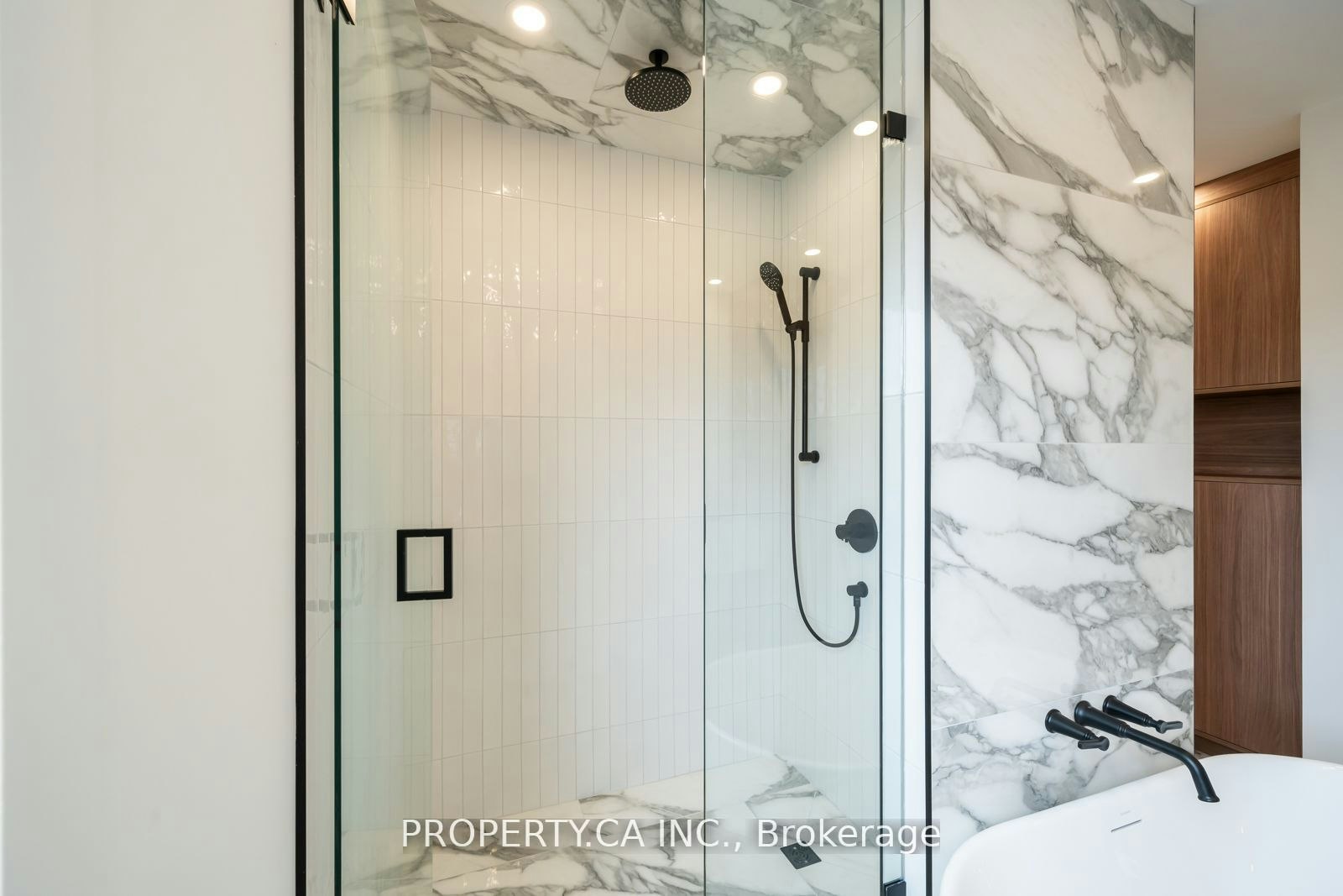 Upper-180 Dovercourt Road, Toronto, ON, M6J 3C4 - 18