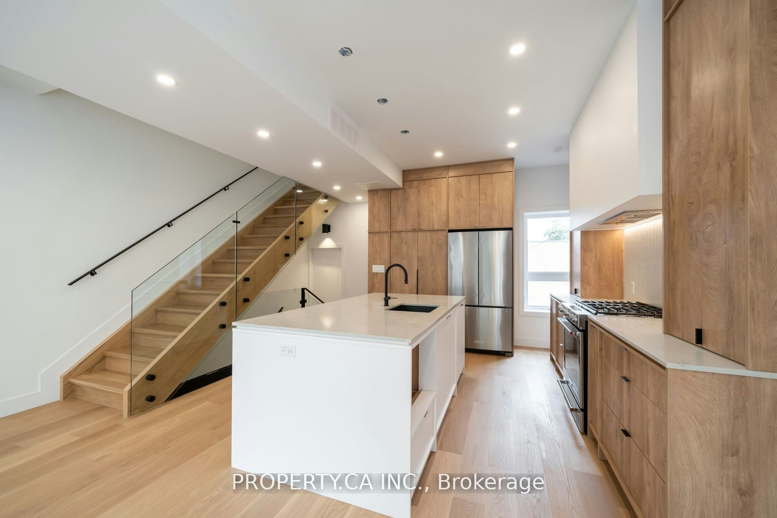Upper-180 Dovercourt Road, Toronto, ON, M6J 3C4 - 7
