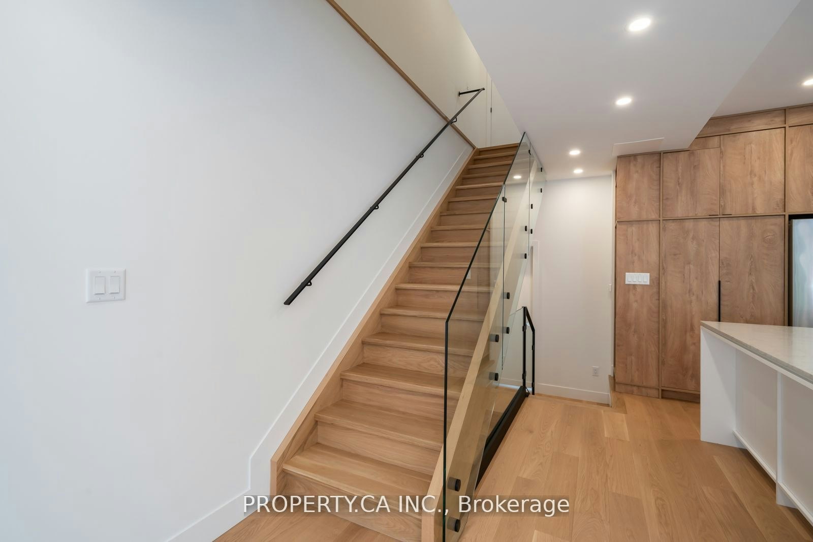 Upper-180 Dovercourt Road, Toronto, ON, M6J 3C4 - 5