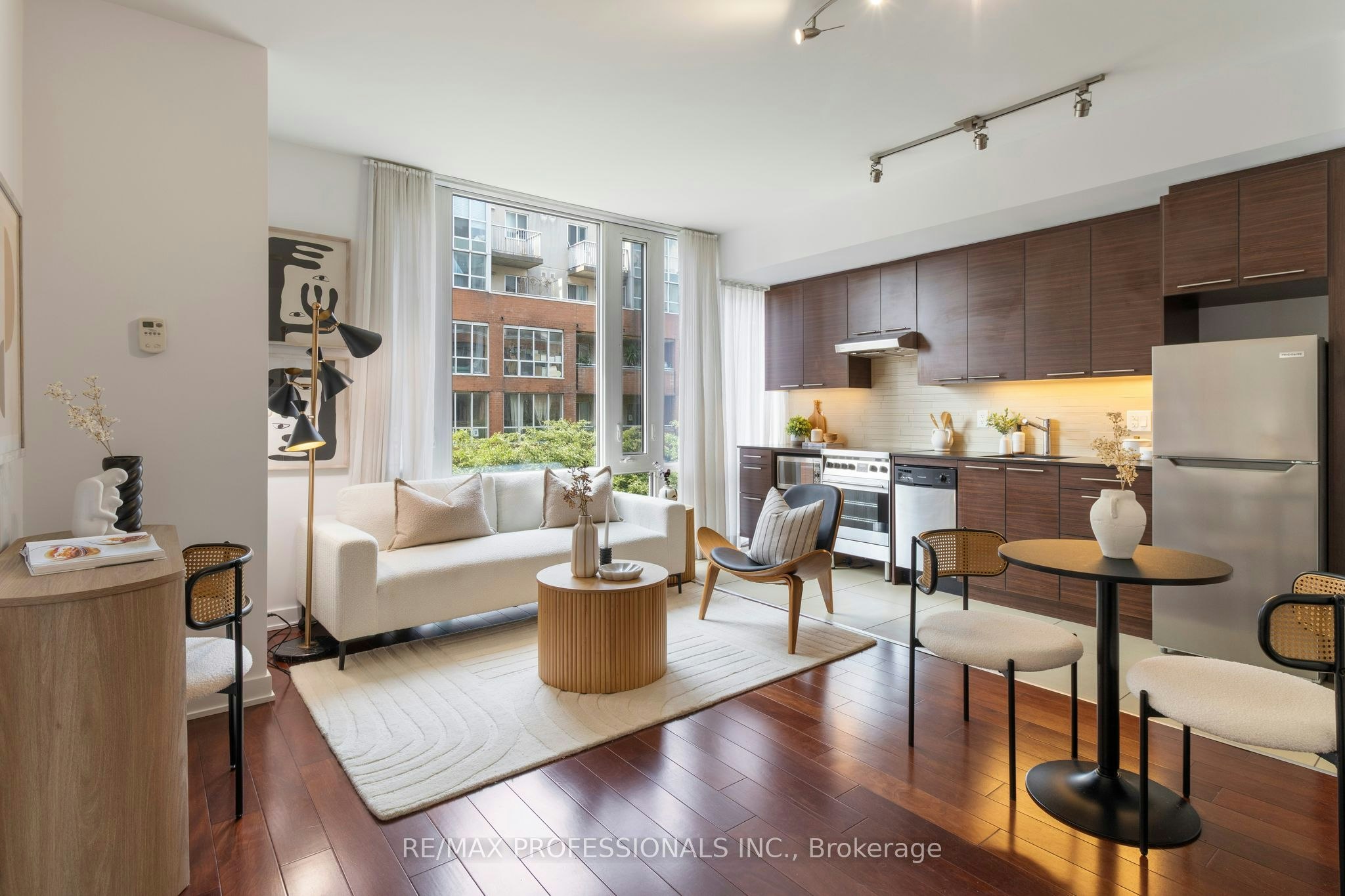 422-3 Market Street, Toronto, ON, M5E 0A3
