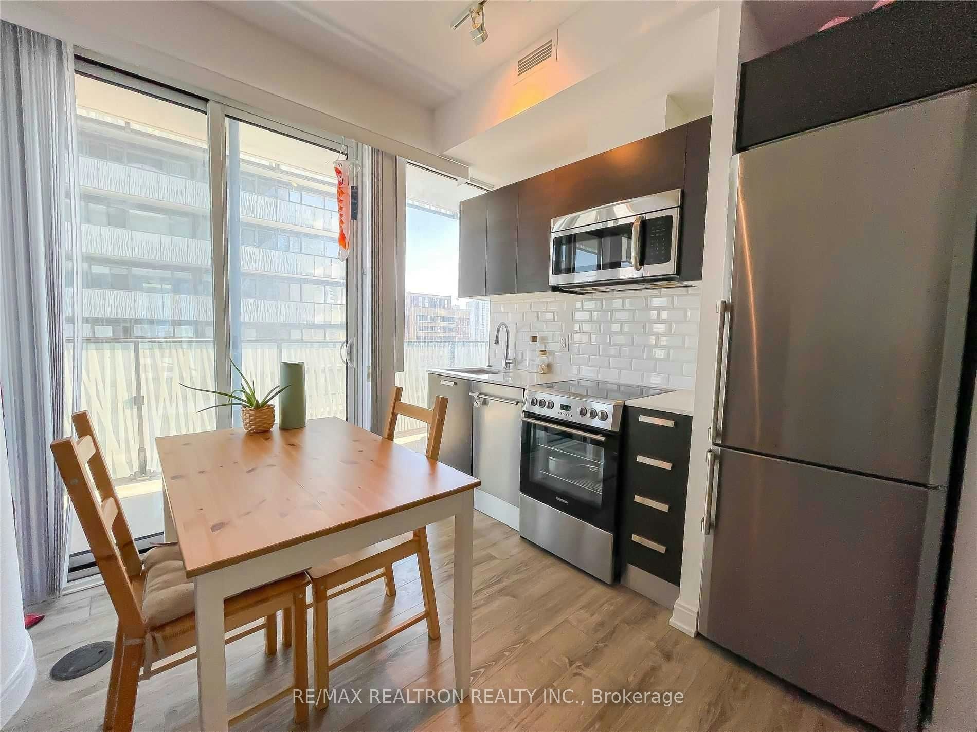 2101-42 Charles Street E, Toronto, ON, M4Y 1T1 - 2