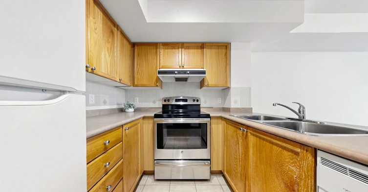 905-17 Barberry Place, Toronto, ON, M2K 3E2 - 8
