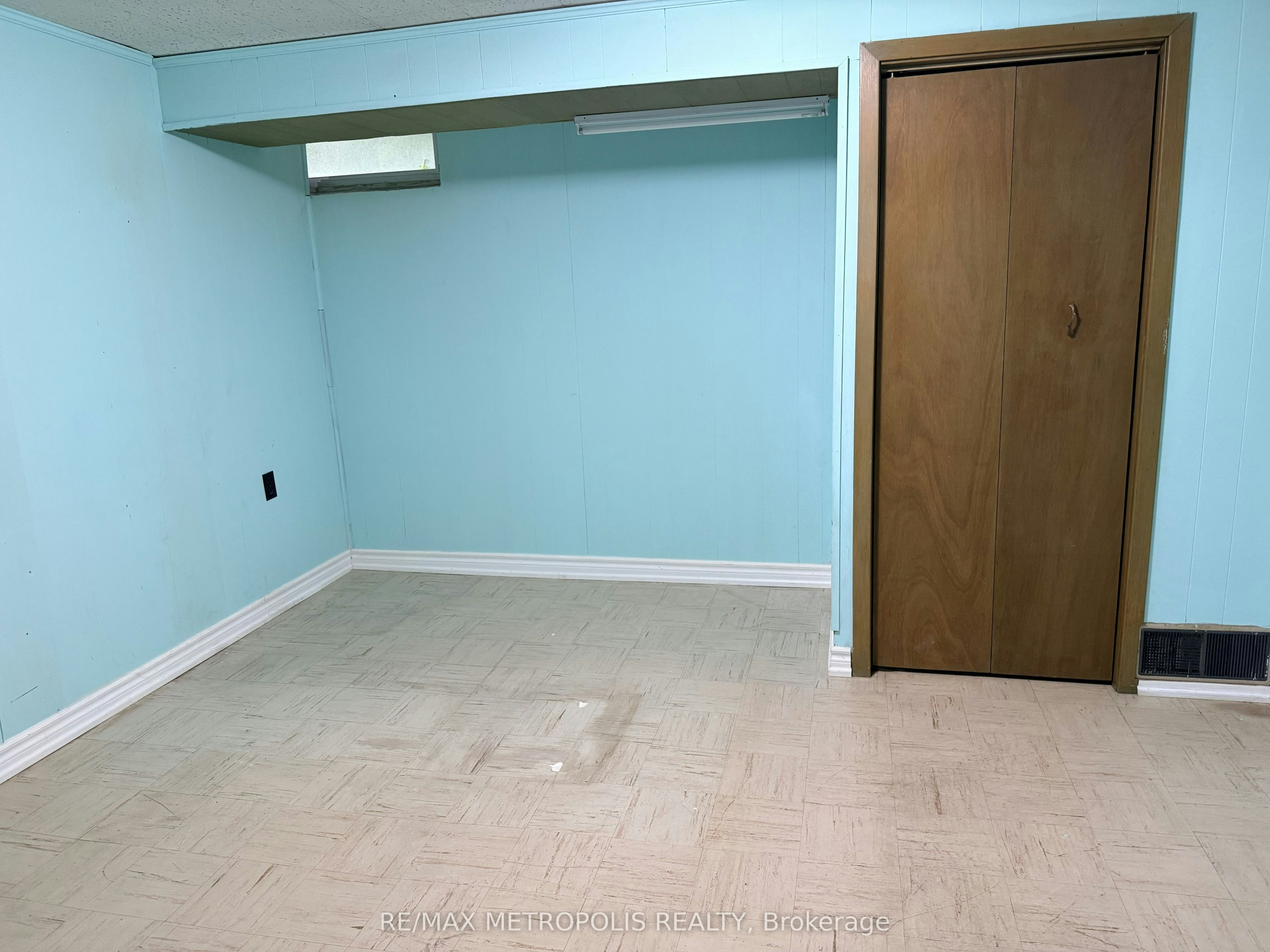 Bsmt-359 Patricia Avenue, Toronto, ON, M2R 2M8 - 2