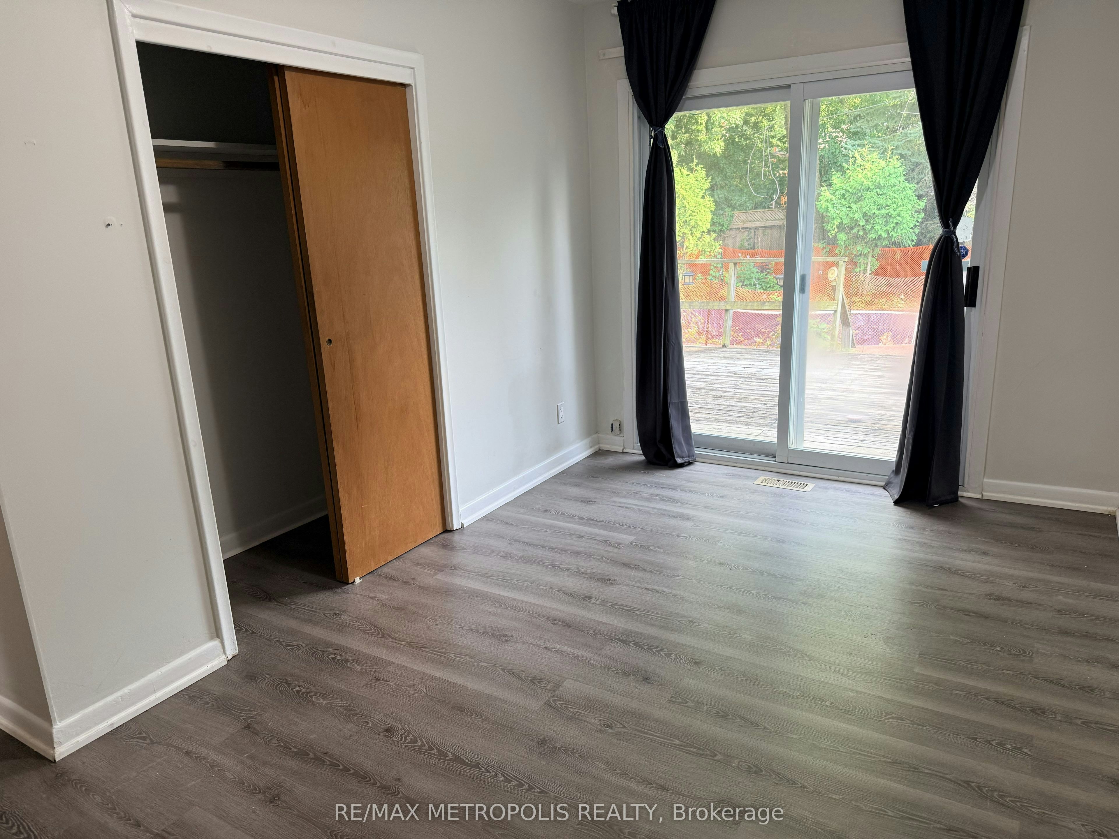 Main-359 Patricia Avenue, Toronto, ON, M2R 2M8 - 5