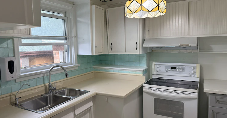 Main-359 Patricia Avenue, Toronto, ON, M2R 2M8 - 3