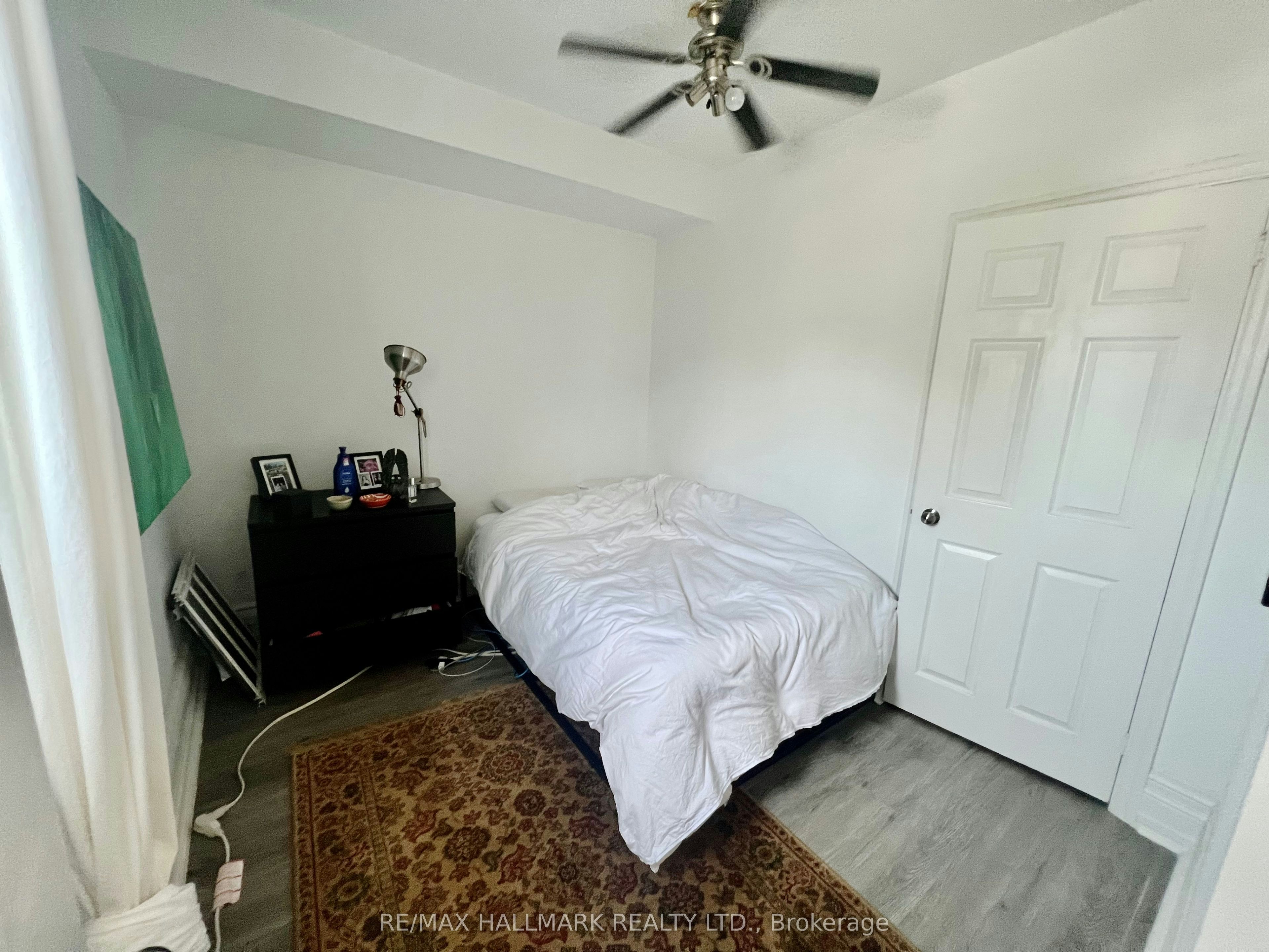 4-454 Bloor Street W, Toronto, ON, M5S 1X8 - 5