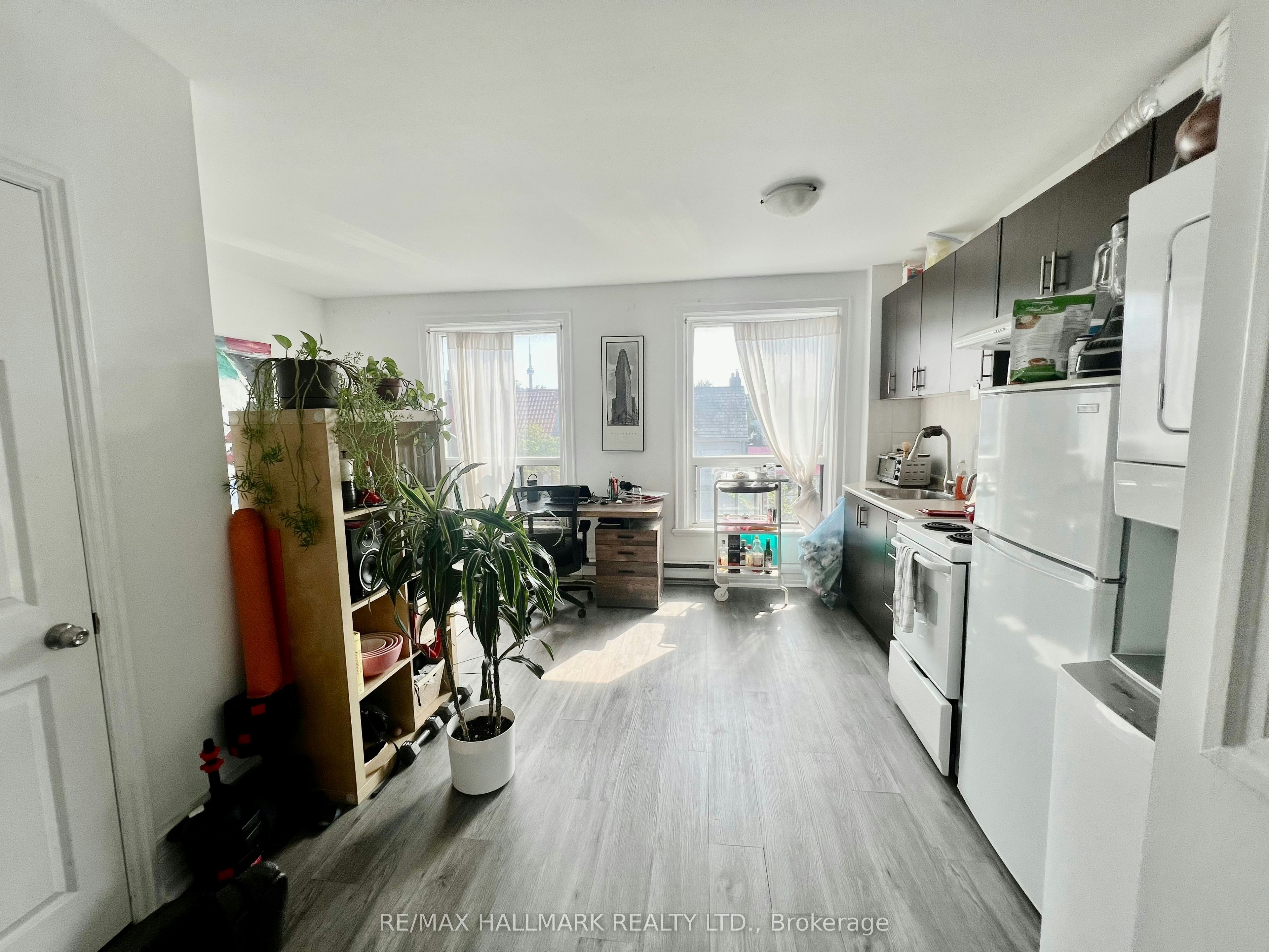 4-454 Bloor Street W, Toronto, ON, M5S 1X8 - 2