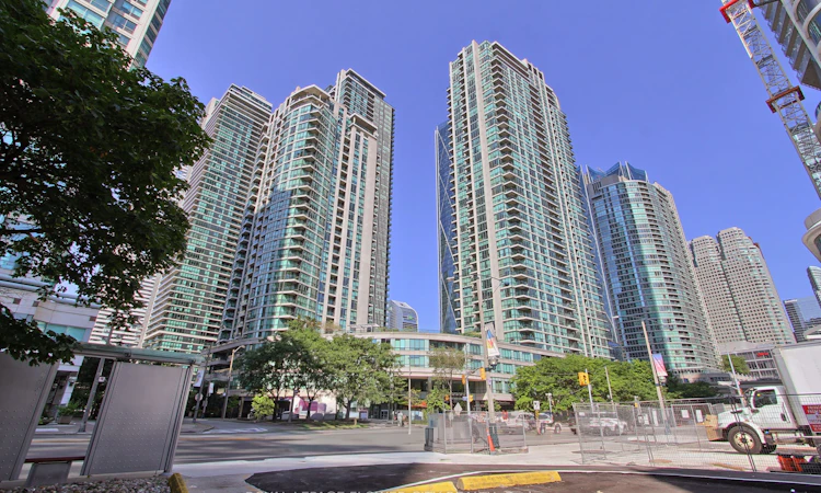 302-12 Yonge Street