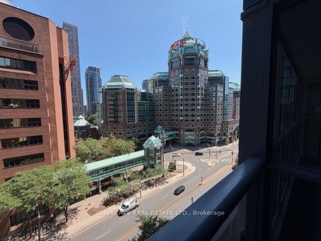 912-28 Ted Rogers Way, Toronto, ON, M4Y 2J4 - 17