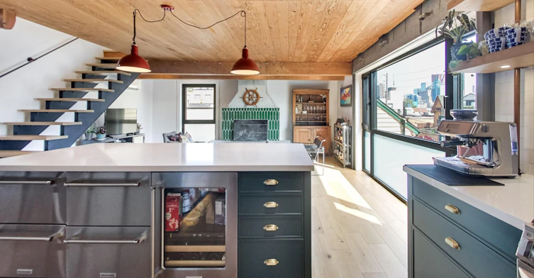 Upper-6 Littlehayes Lane, Toronto, ON, M5T 1L8 - 4
