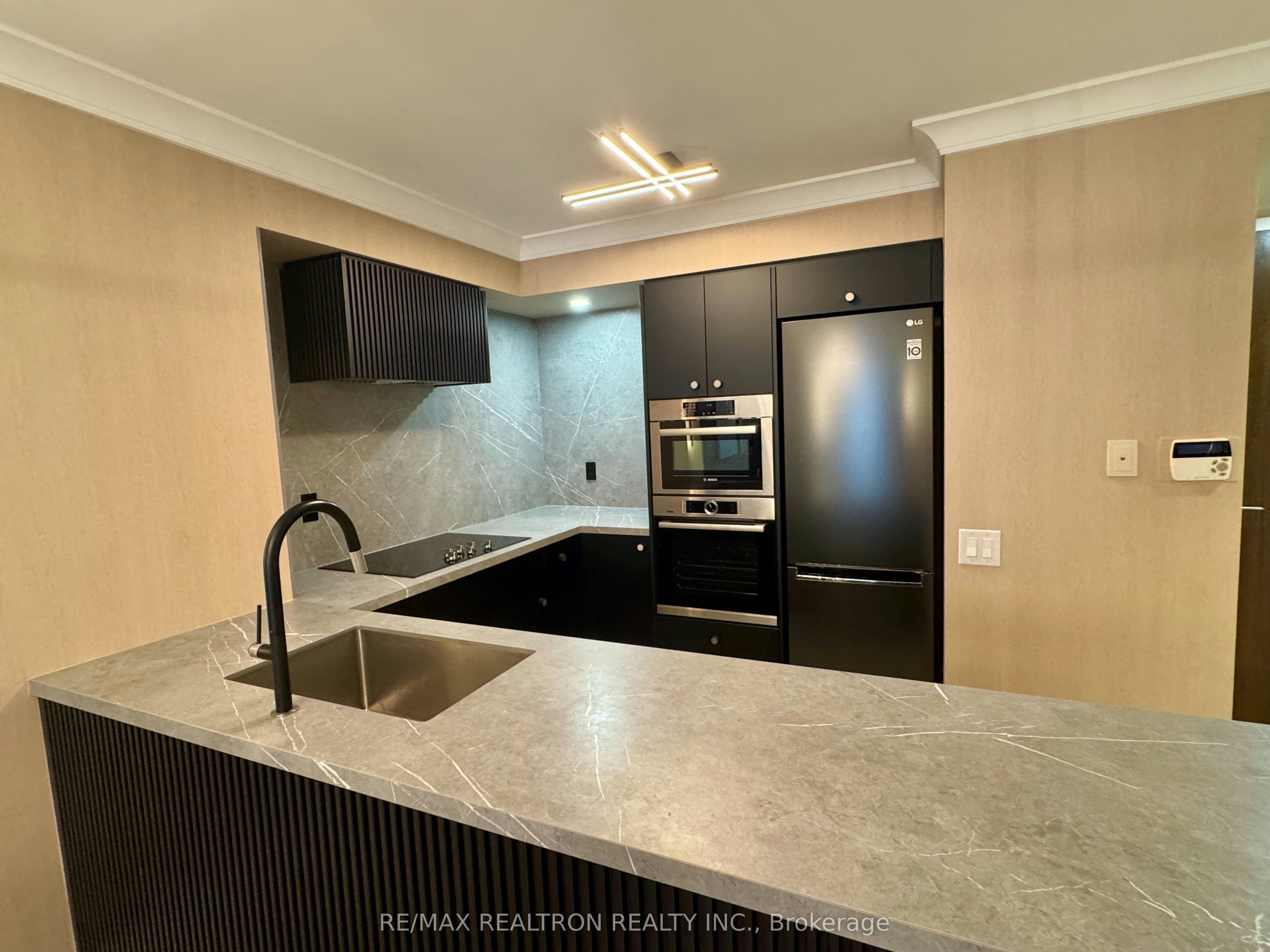 1107-388 Bloor Street E, Toronto, ON, M4W 3W9 - 6