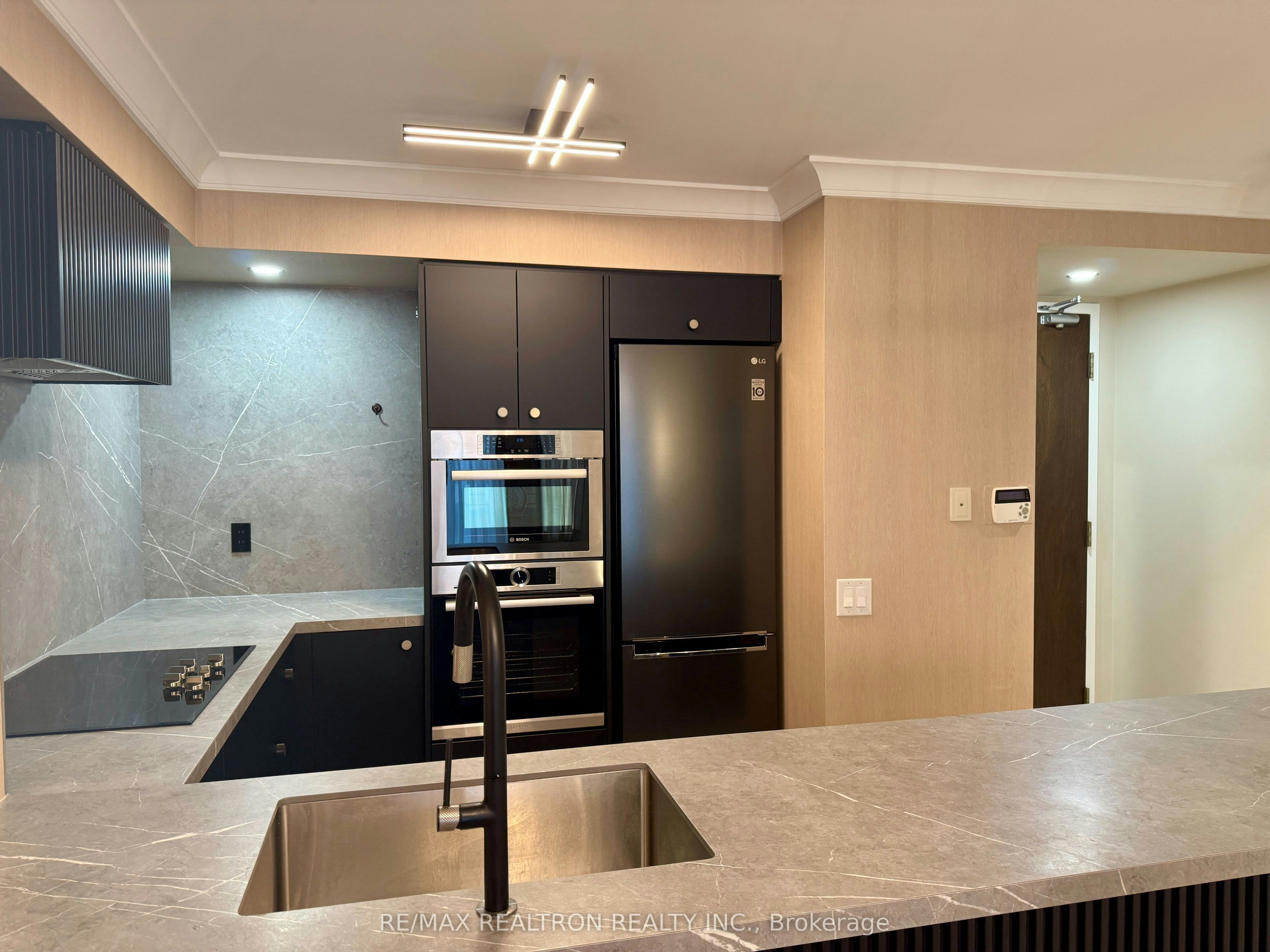 1107-388 Bloor Street E, Toronto, ON, M4W 3W9 - 9