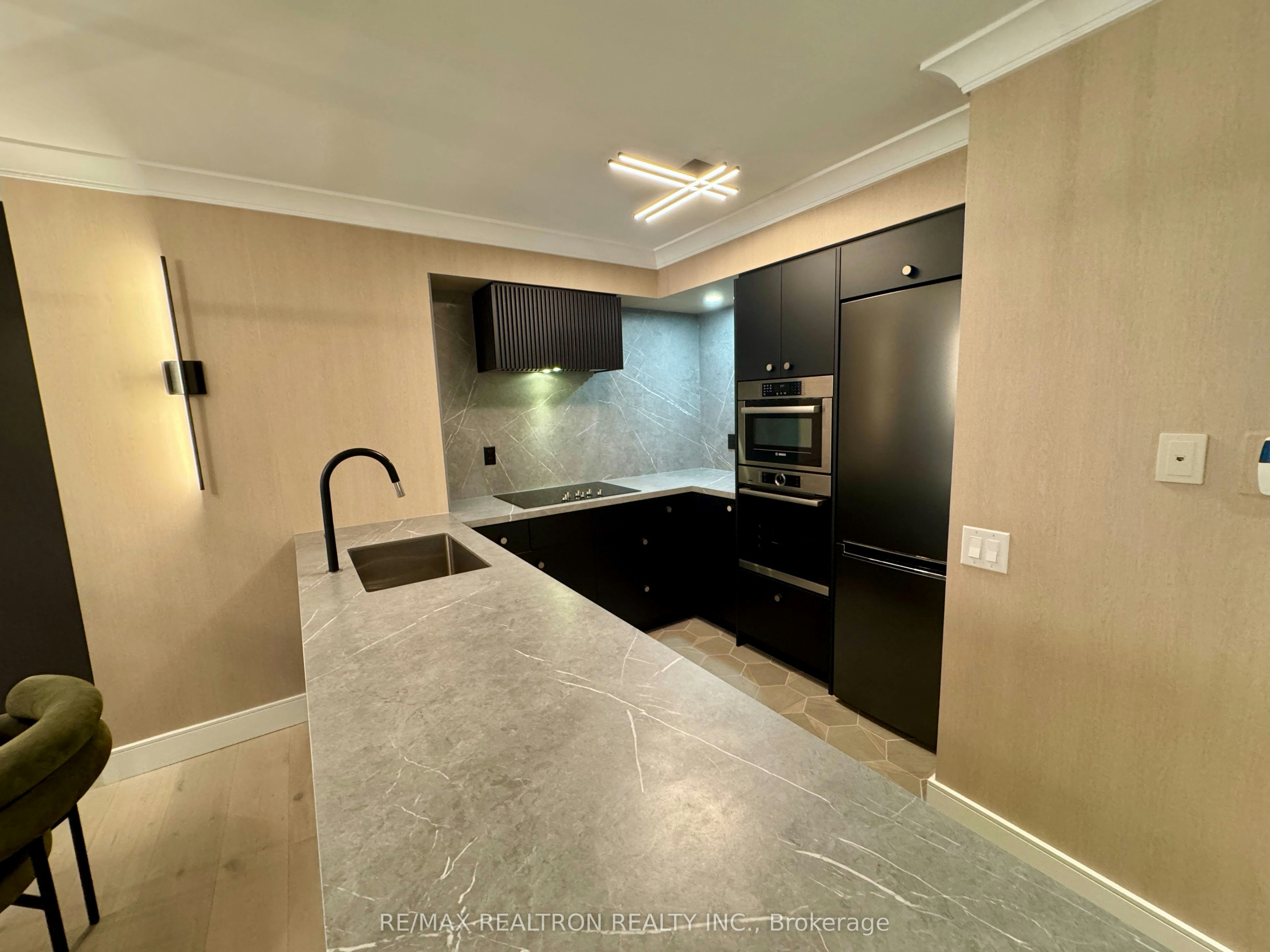 1107-388 Bloor Street E, Toronto, ON, M4W 3W9 - 11