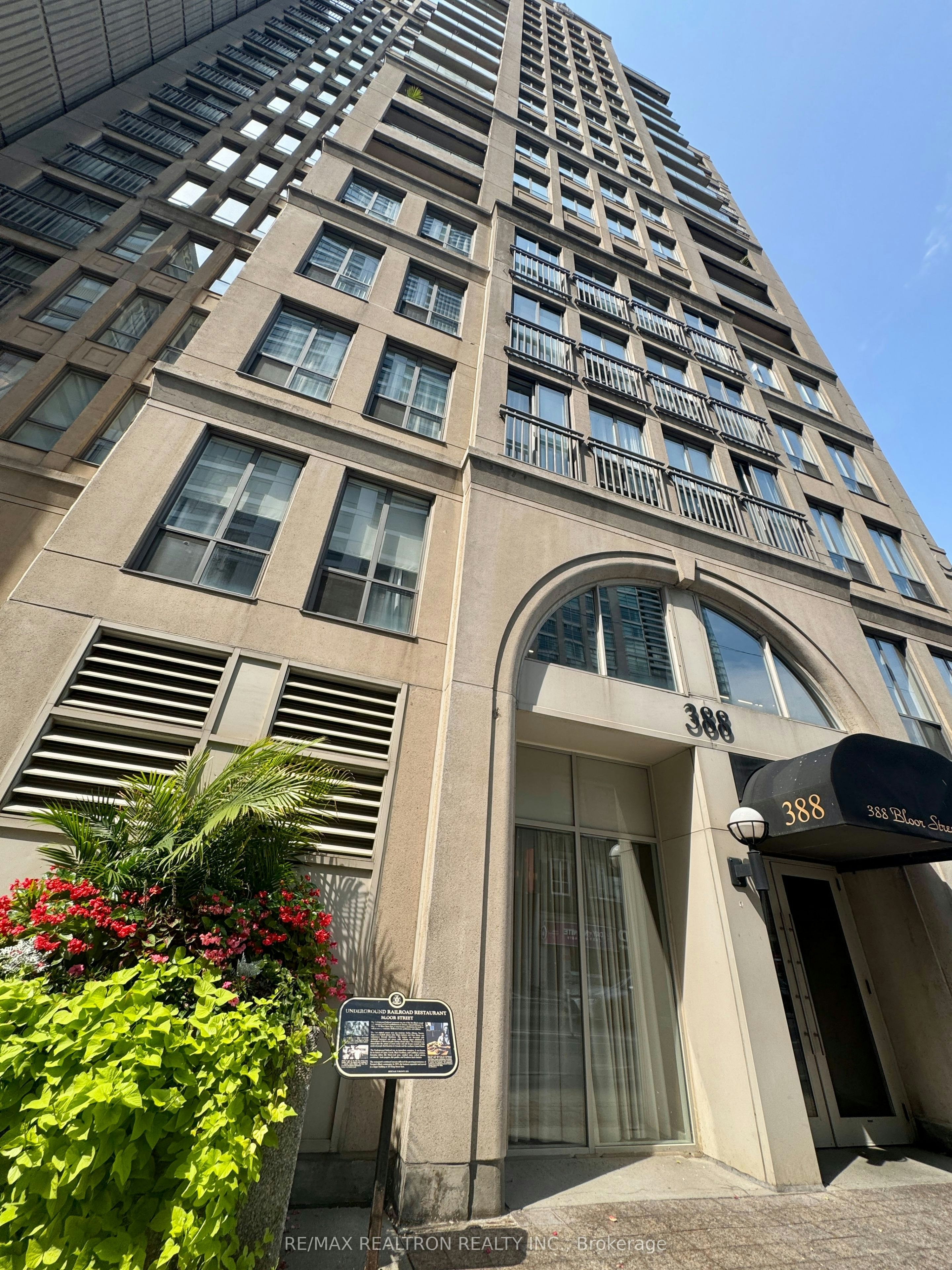 1107-388 Bloor Street E, Toronto, ON, M4W 3W9
