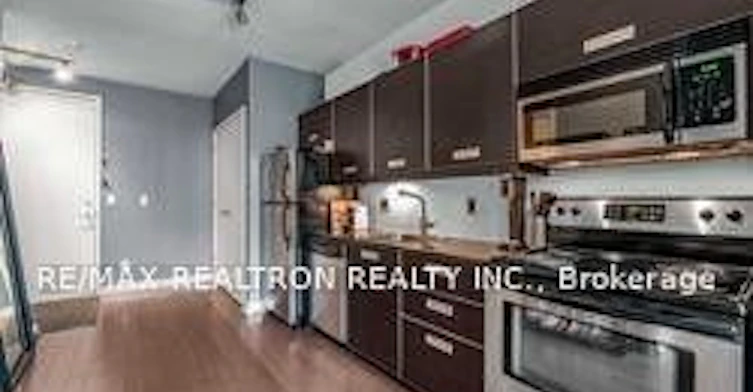 205-60 Bathurst Street, Toronto, ON, M5V 2P4 - 6