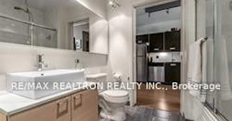 205-60 Bathurst Street, Toronto, ON, M5V 2P4 - 13