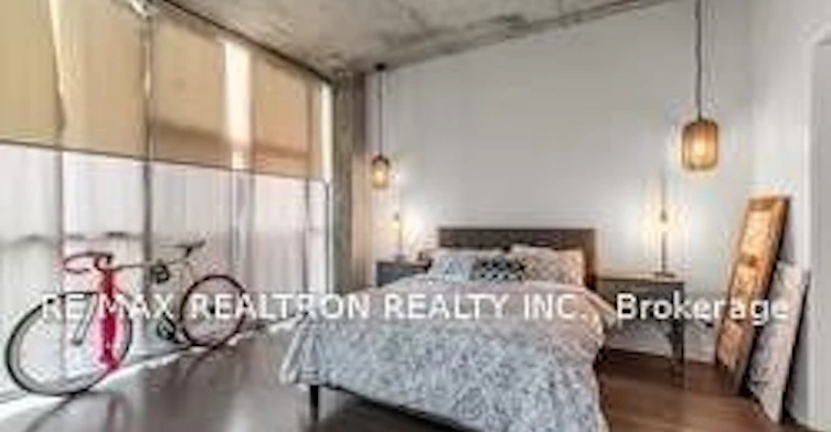 205-60 Bathurst Street, Toronto, ON, M5V 2P4 - 11