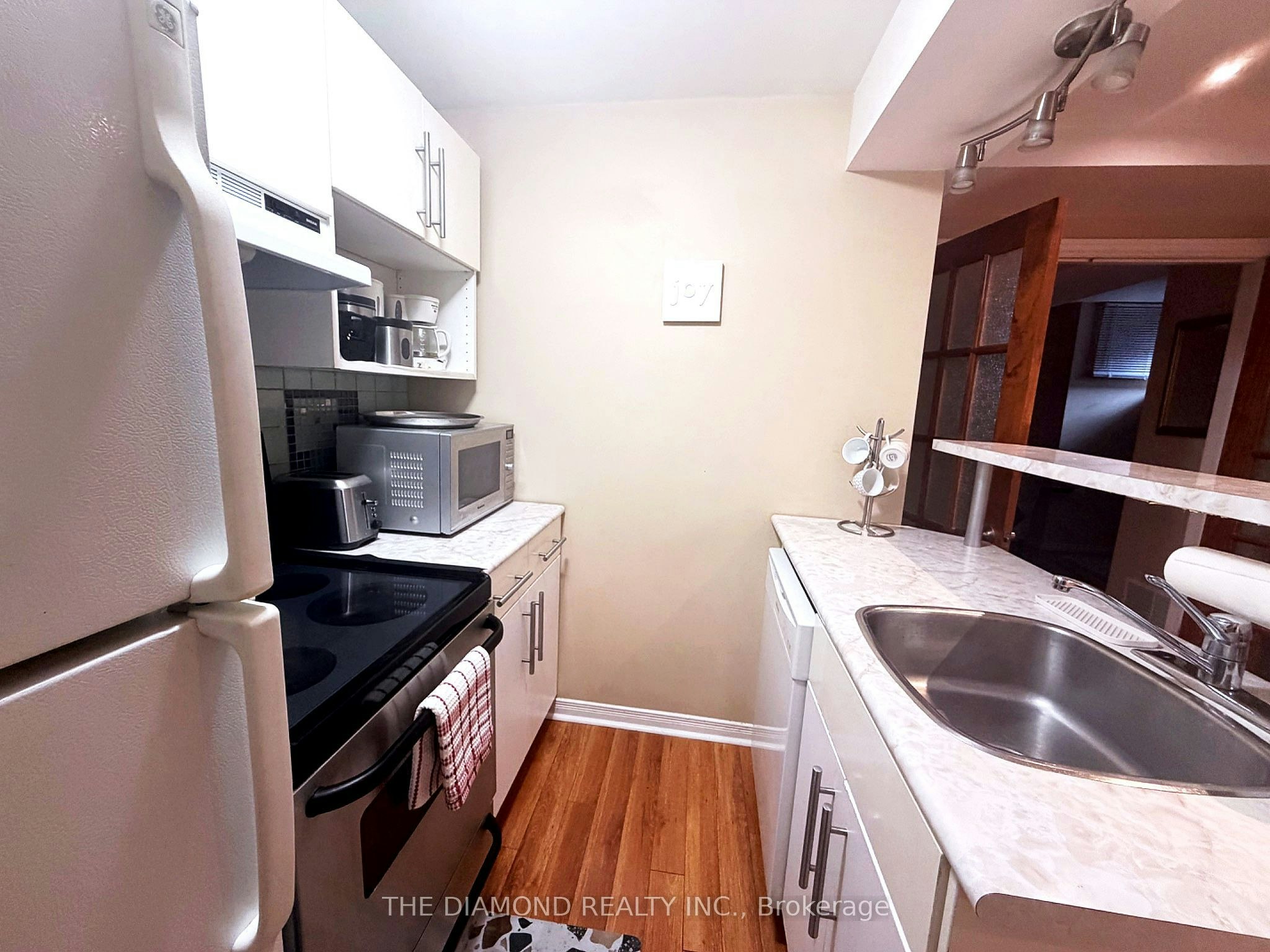 BSMT-334 Hillsdale Avenue E, Toronto, ON, M4S 1T8 - 6