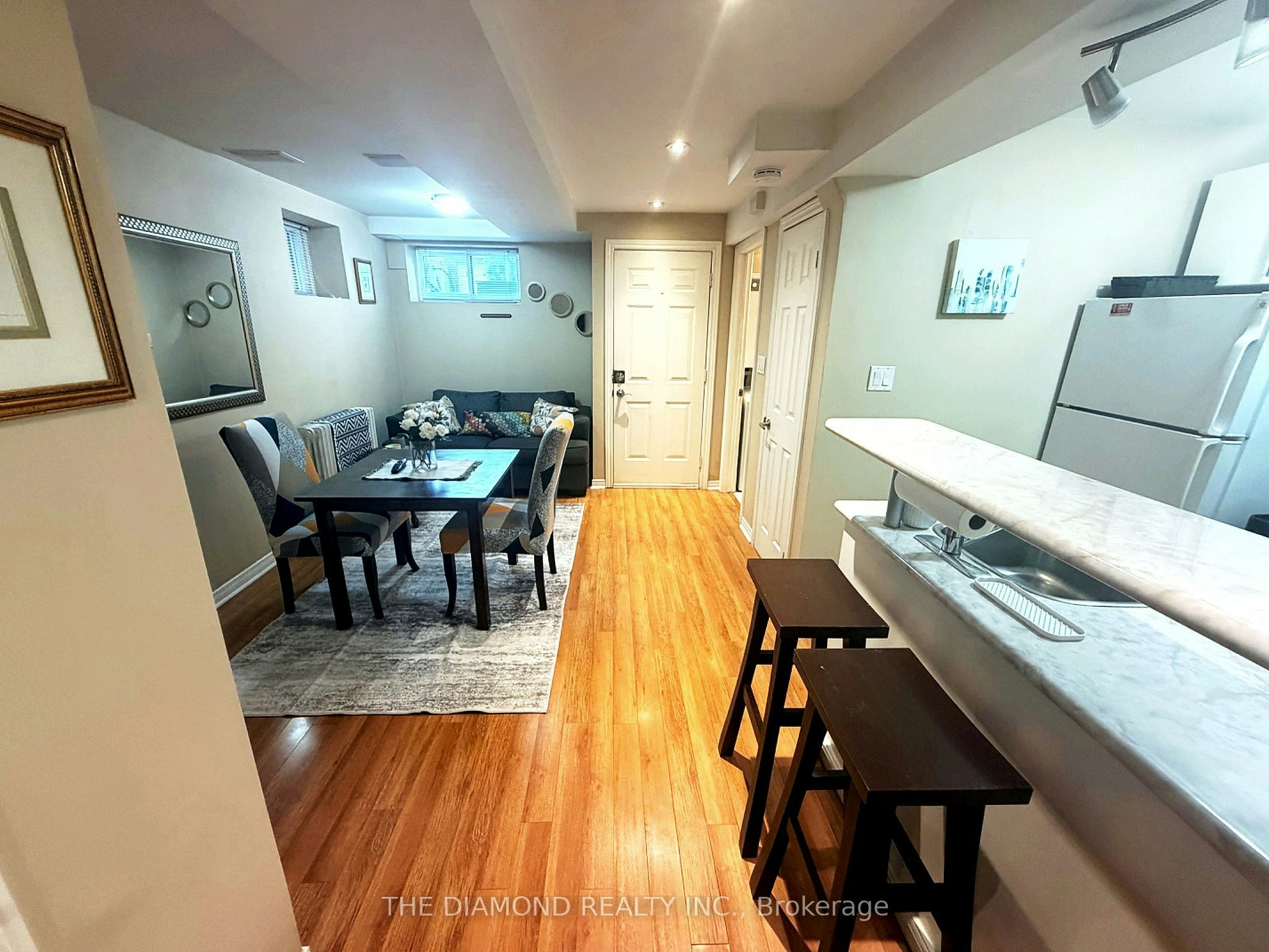 BSMT-334 Hillsdale Avenue E, Toronto, ON, M4S 1T8 - 3