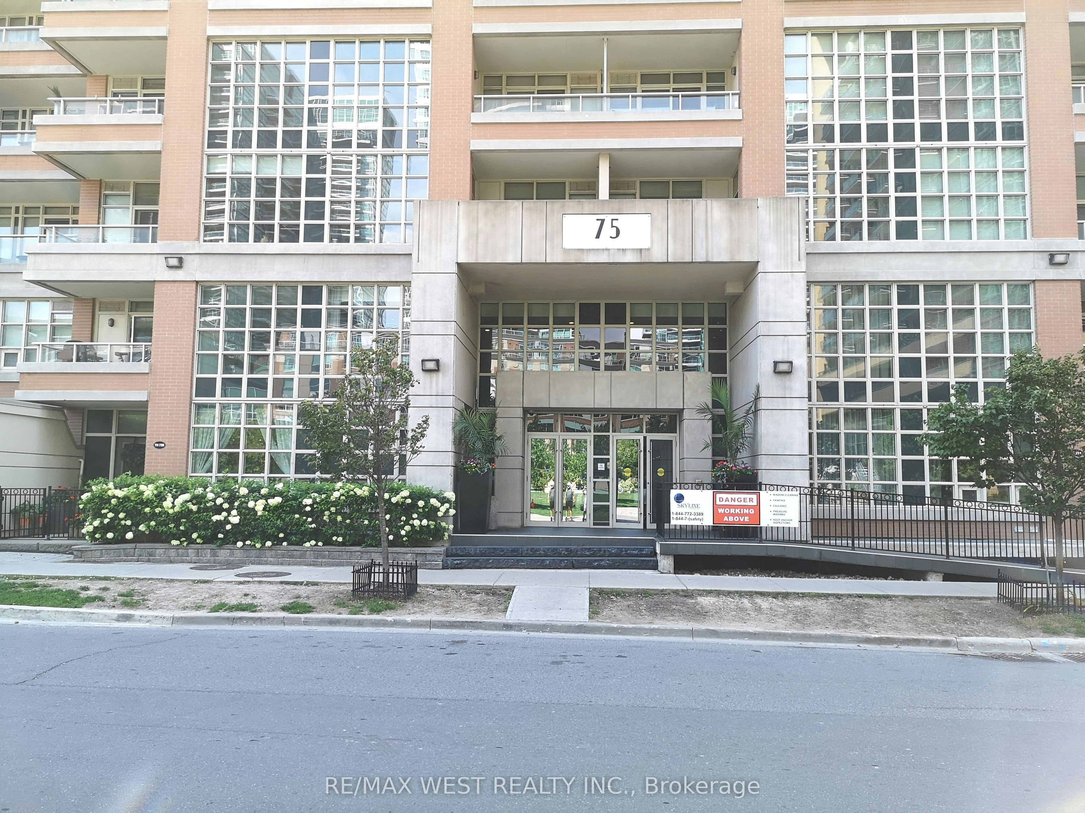 1718-75 East Liberty Street, Toronto, ON, M6K 3R3