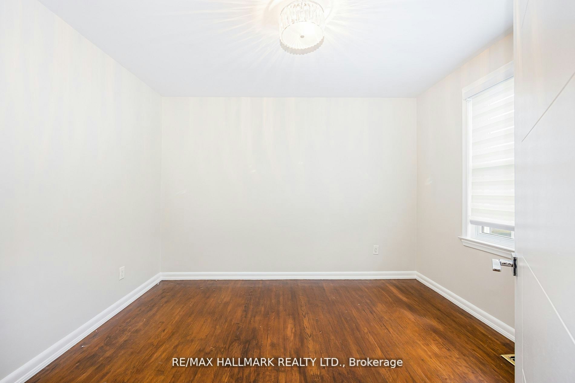 16 Paultiel Drive W, Toronto, ON, M2M 3P3 - 5