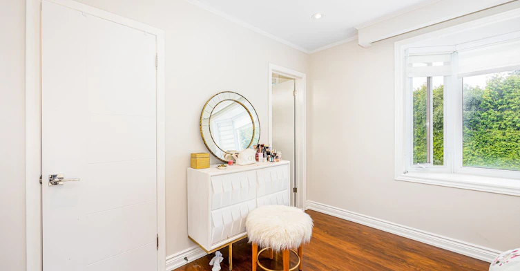 16 Paultiel Drive W, Toronto, ON, M2M 3P3 - 7