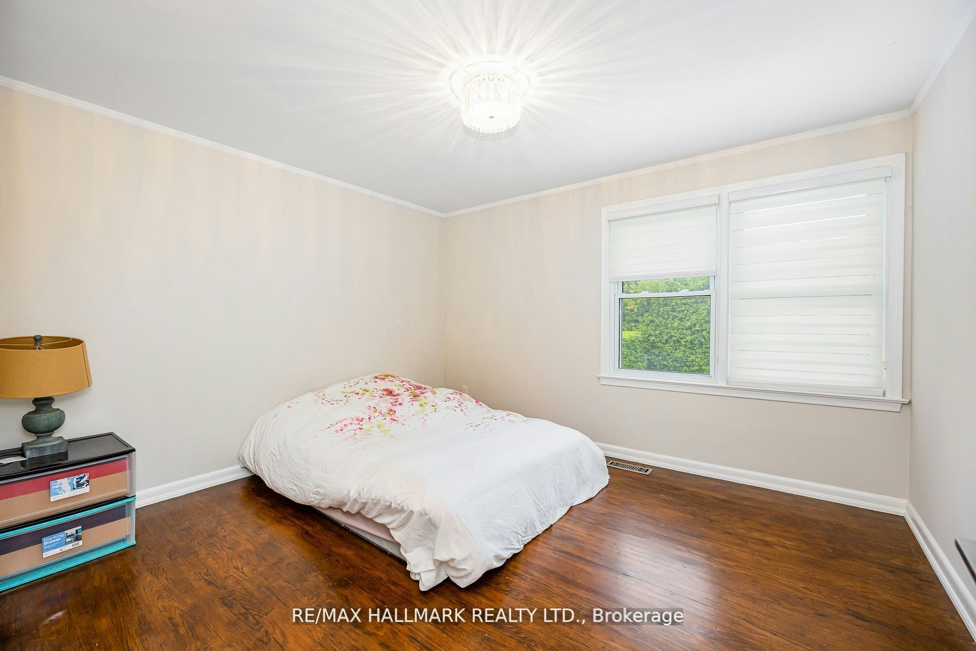 16 Paultiel Drive W, Toronto, ON, M2M 3P3 - 4