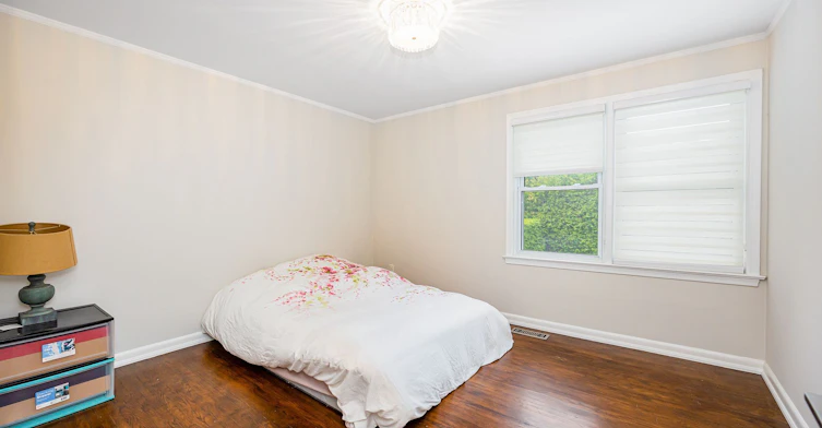 16 Paultiel Drive W, Toronto, ON, M2M 3P3 - 4