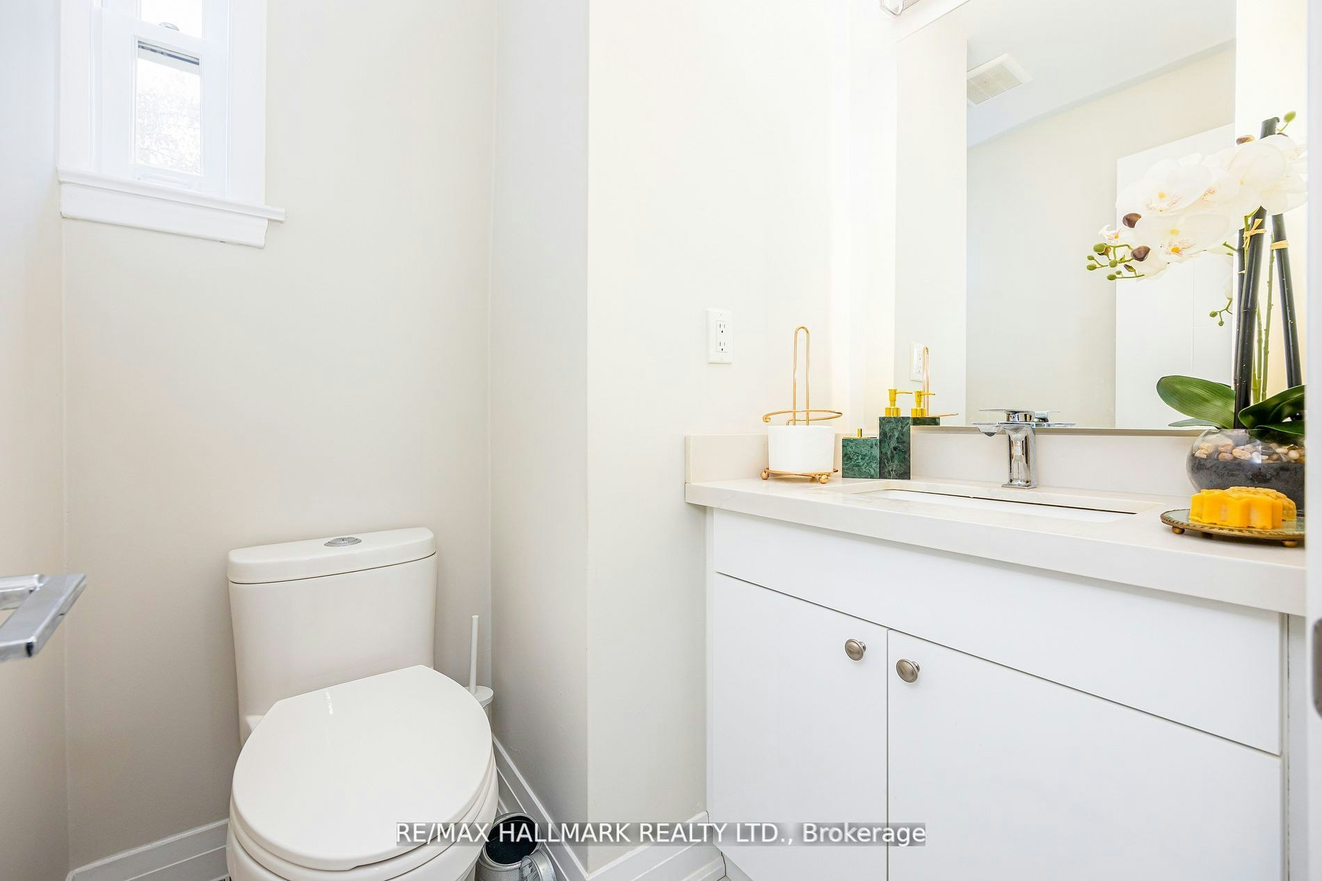 16 Paultiel Drive W, Toronto, ON, M2M 3P3 - 11