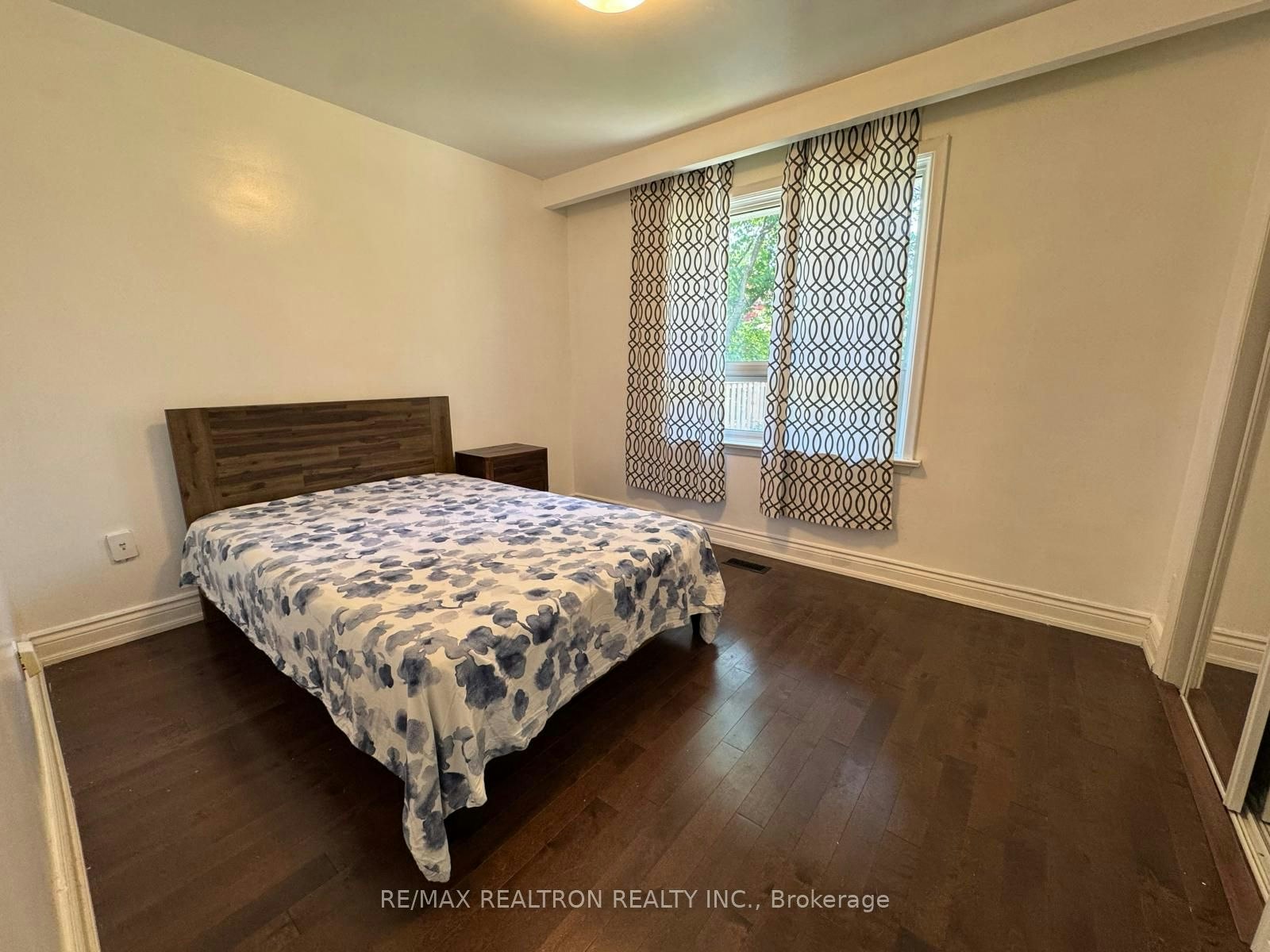 Main-926 Willowdale Avenue, Toronto, ON, M2M 3C1 - 10