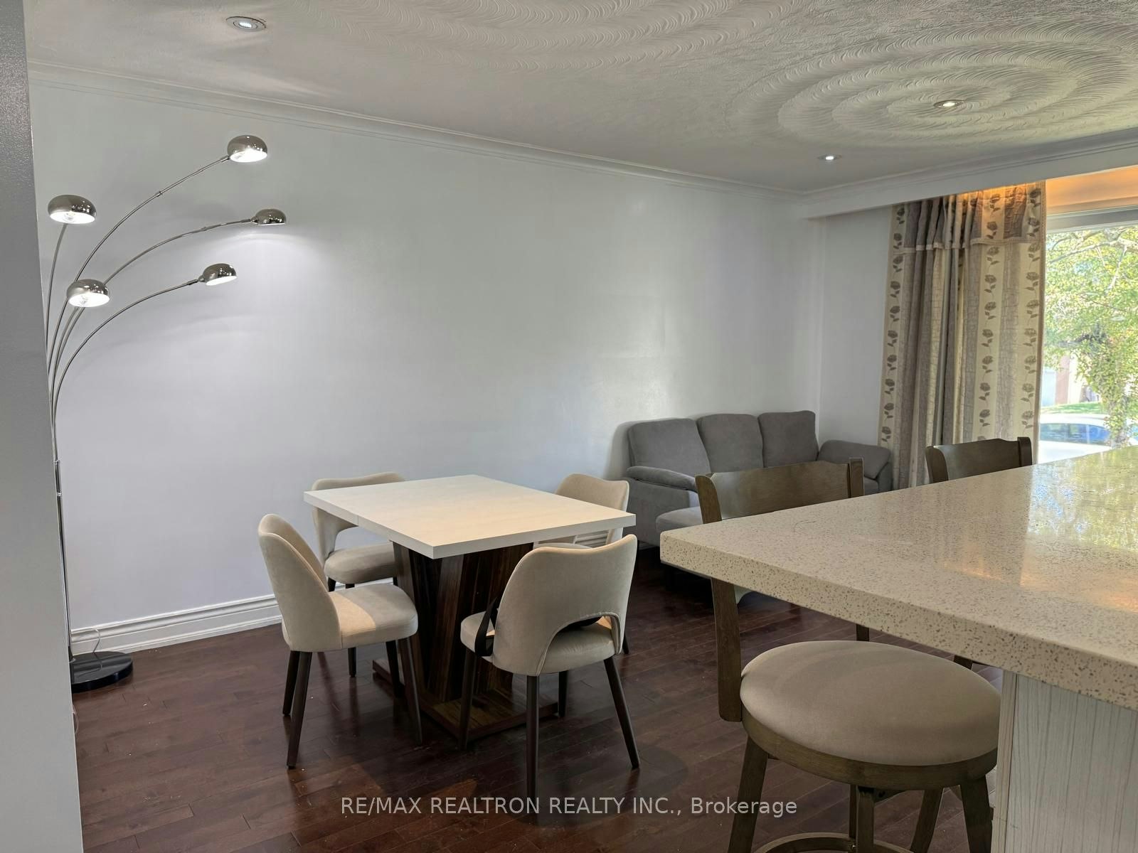 Main-926 Willowdale Avenue, Toronto, ON, M2M 3C1 - 4