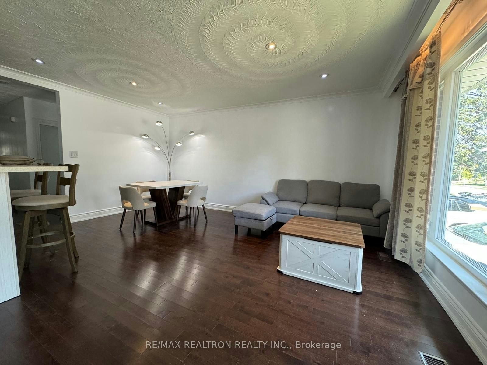 Main-926 Willowdale Avenue, Toronto, ON, M2M 3C1 - 5