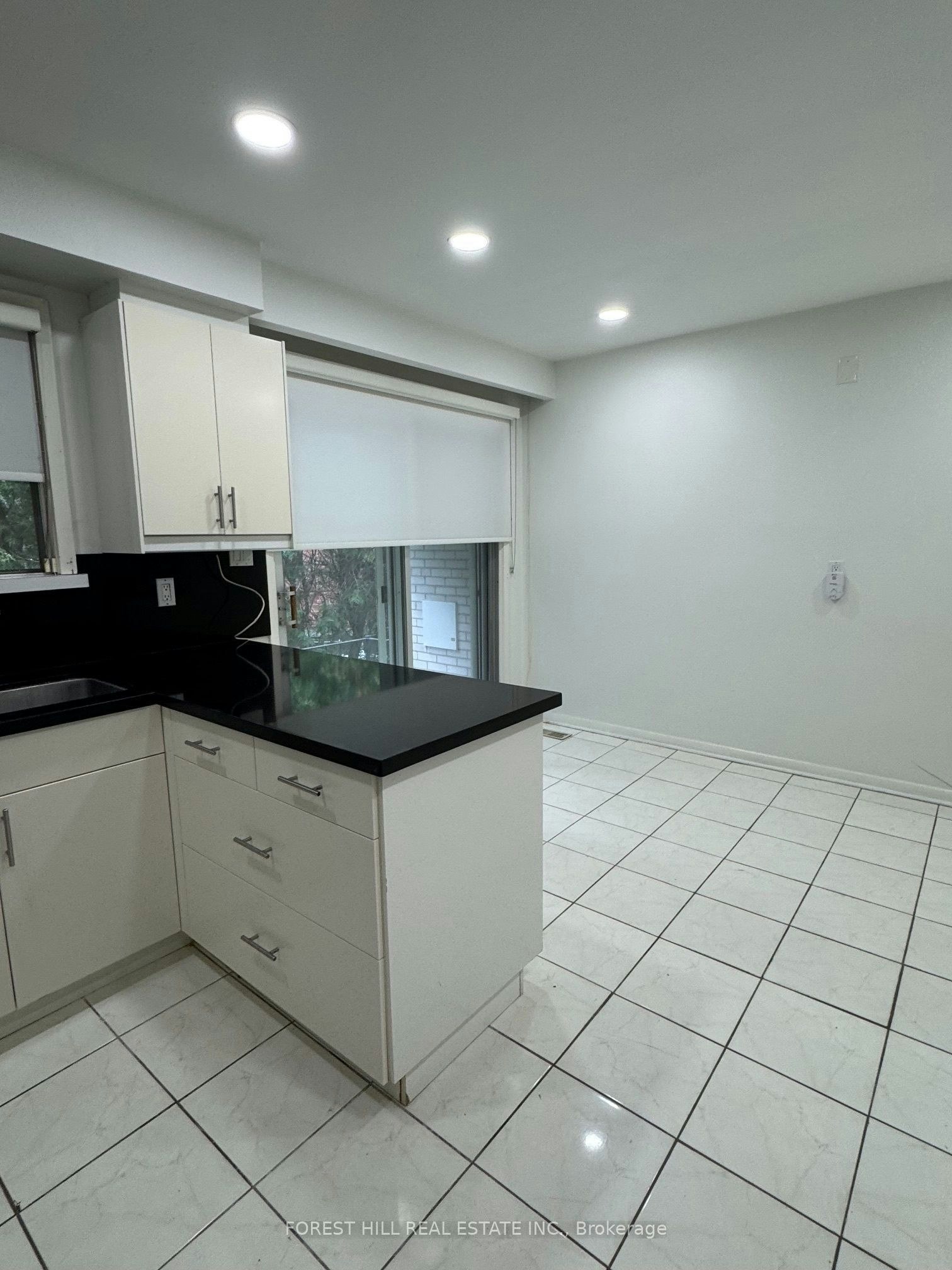3 Tokay Court, Toronto, ON, M3H 3V2 - 9