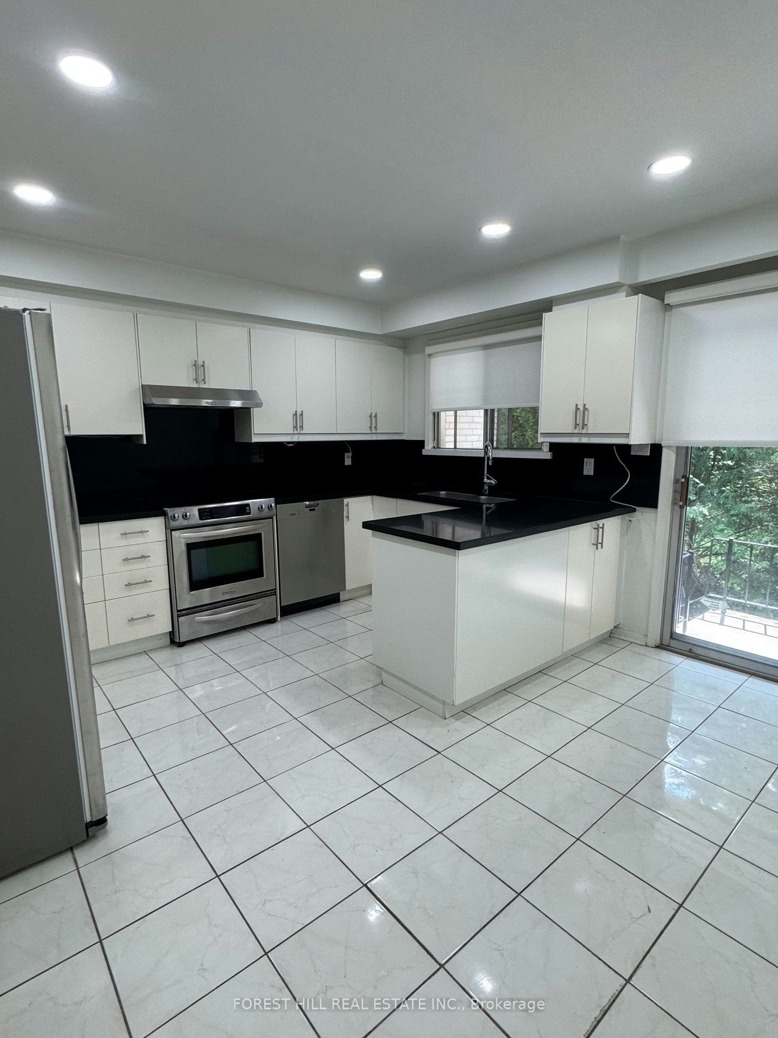 3 Tokay Court, Toronto, ON, M3H 3V2 - 10