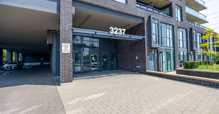 902-3237 Bayview Avenue, Toronto, ON, M2K 2J7 - 19