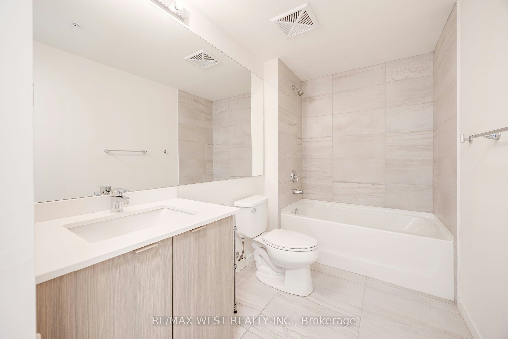 902-3237 Bayview Avenue, Toronto, ON, M2K 2J7 - 14