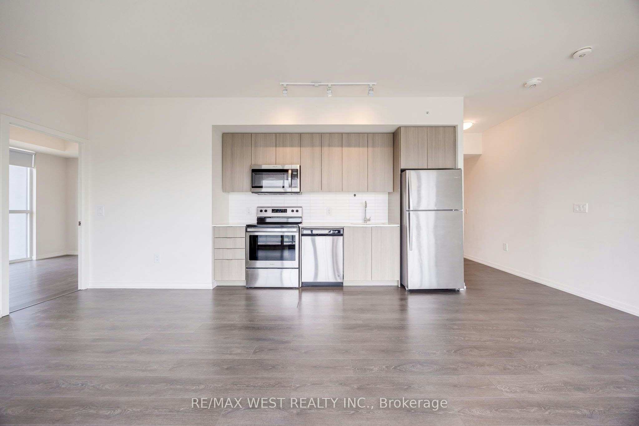 902-3237 Bayview Avenue, Toronto, ON, M2K 2J7 - 4