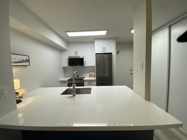 327-95 Prince Arthur Avenue, Toronto, ON, M5R 3P6 - 9
