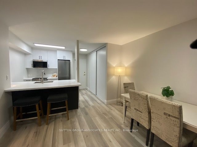 327-95 Prince Arthur Avenue, Toronto, ON, M5R 3P6 - 11