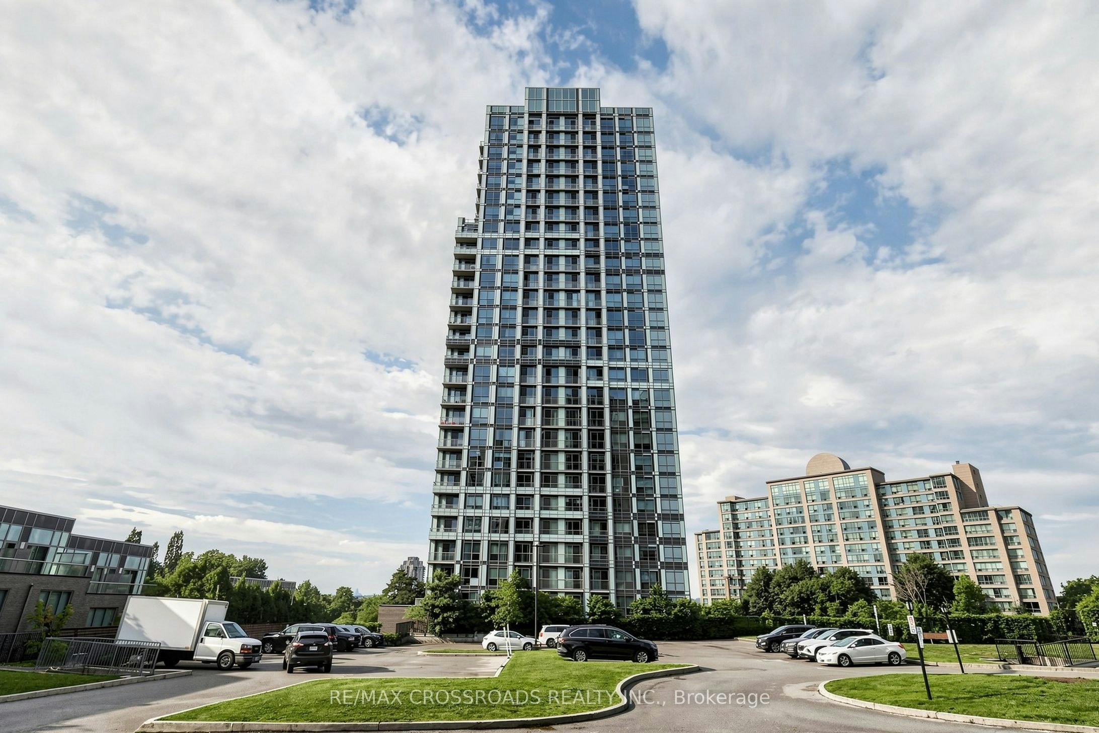 2006-18 Graydon Hall Drive, Toronto, ON, M3A 0A4