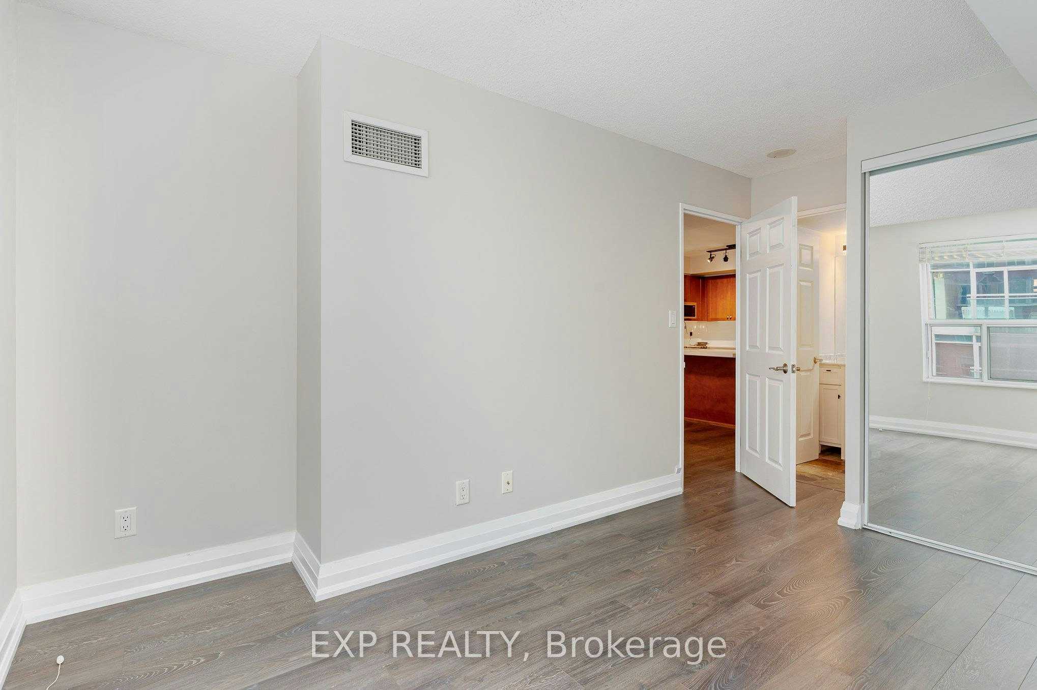 614-230 King Street, Toronto, ON, M5A 1K5 - 15