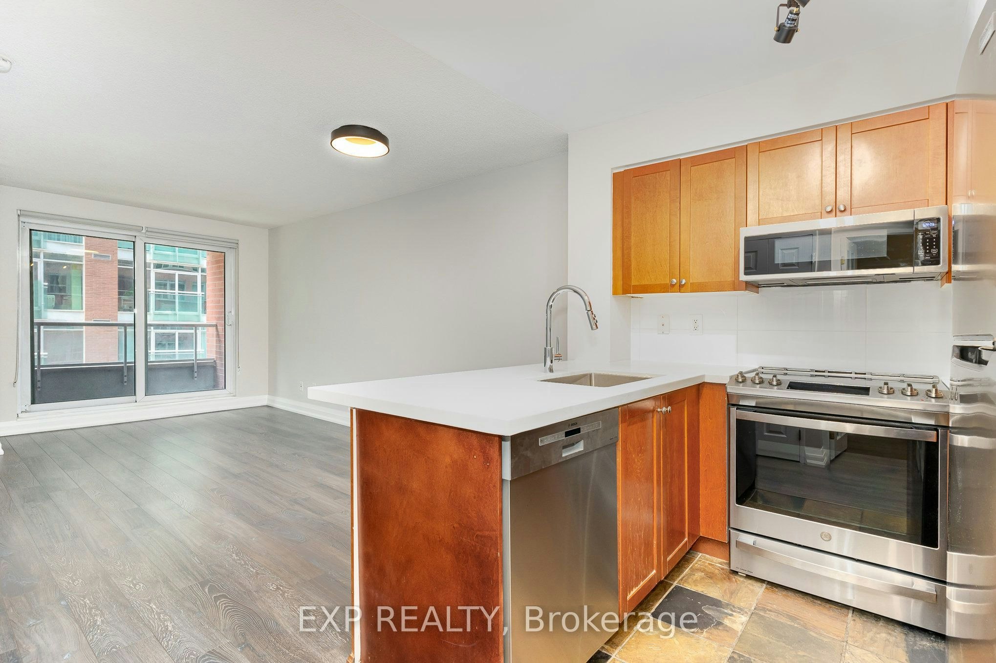 614-230 King Street, Toronto, ON, M5A 1K5 - 12